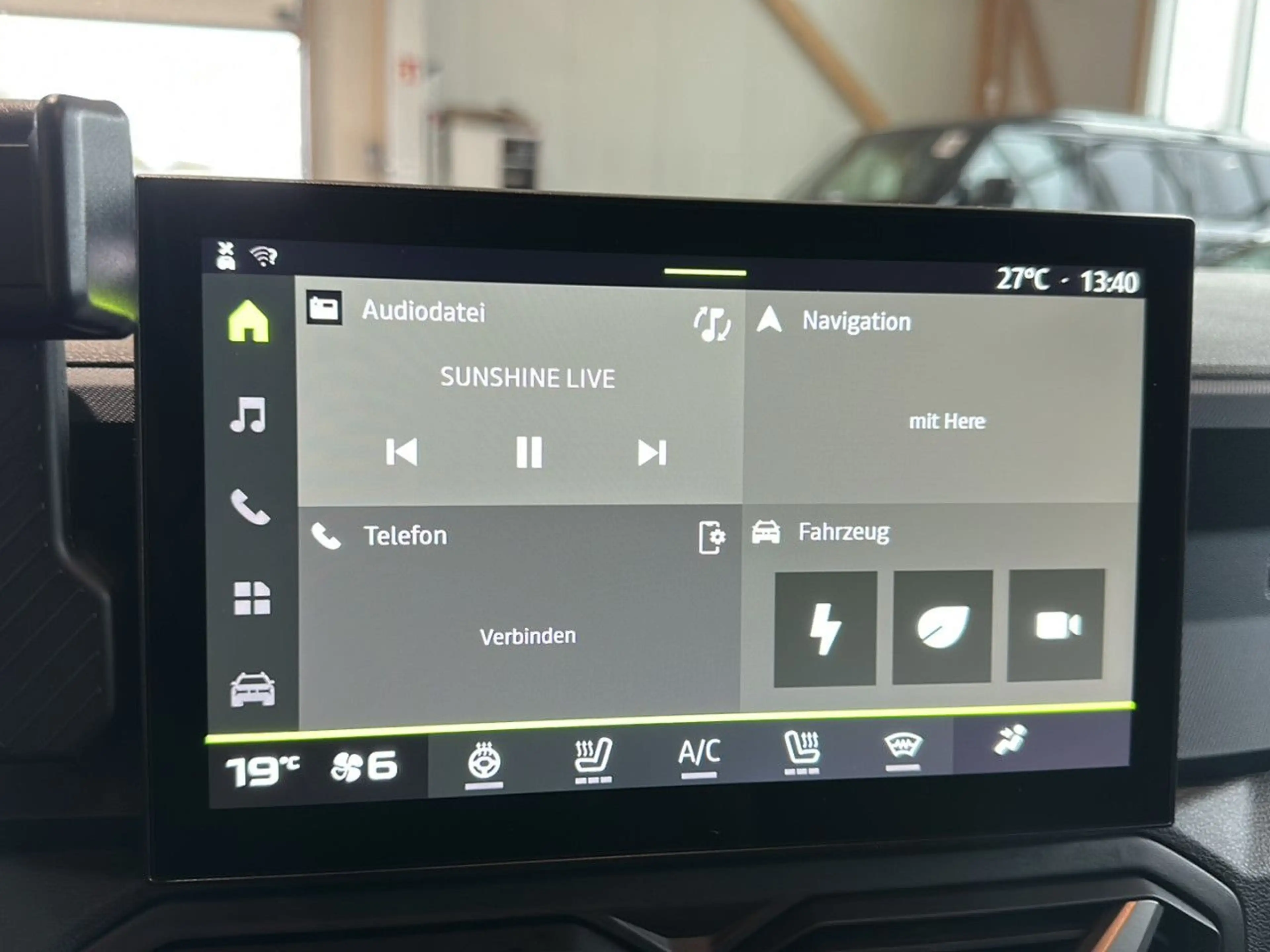 Dacia Duster Hybrid 140 Journey Sportpaket Bluetooth — photo 20