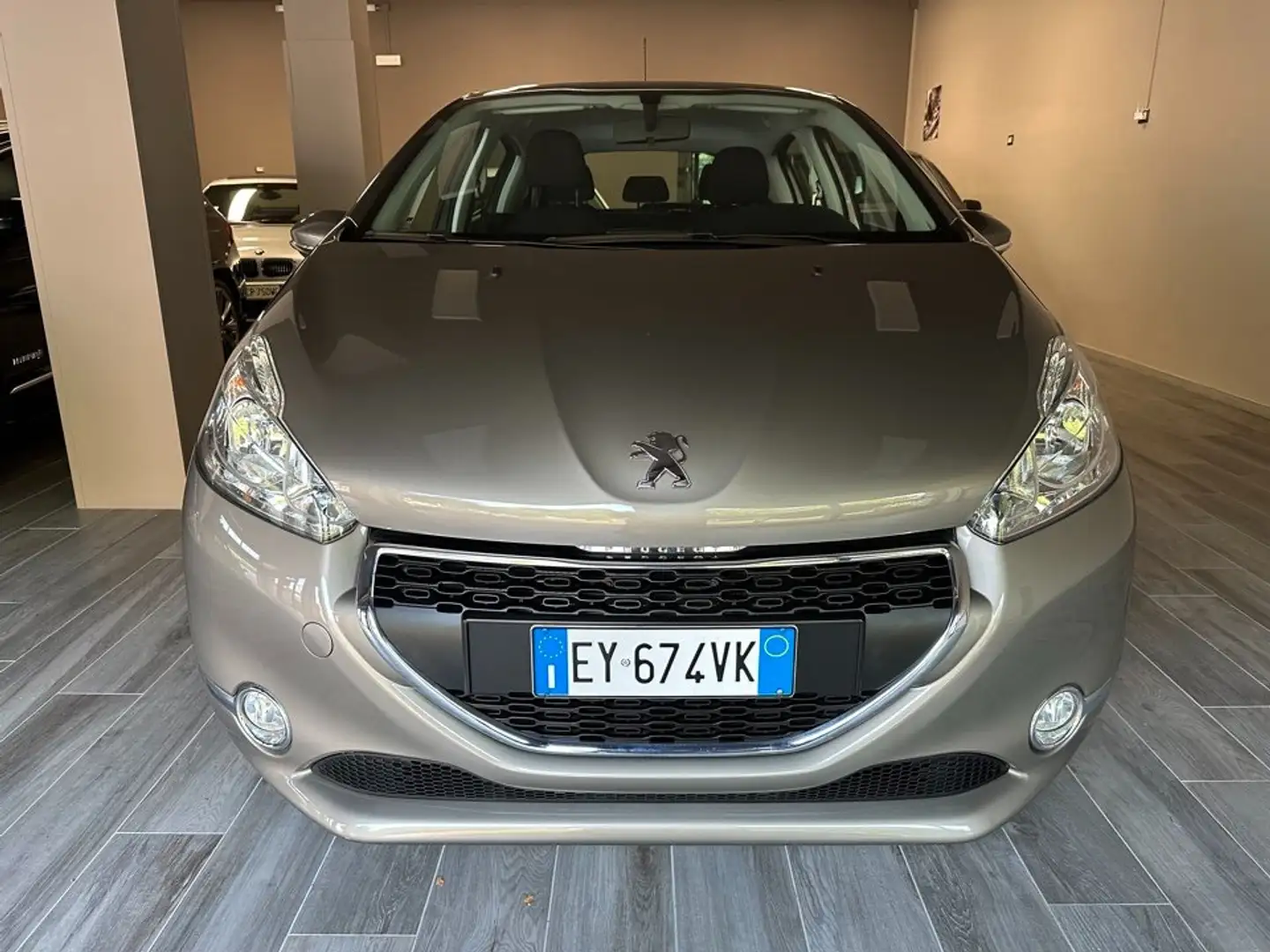 Peugeot 208 208 5p 1.4 hdi  - Neopatentati Gris - 2