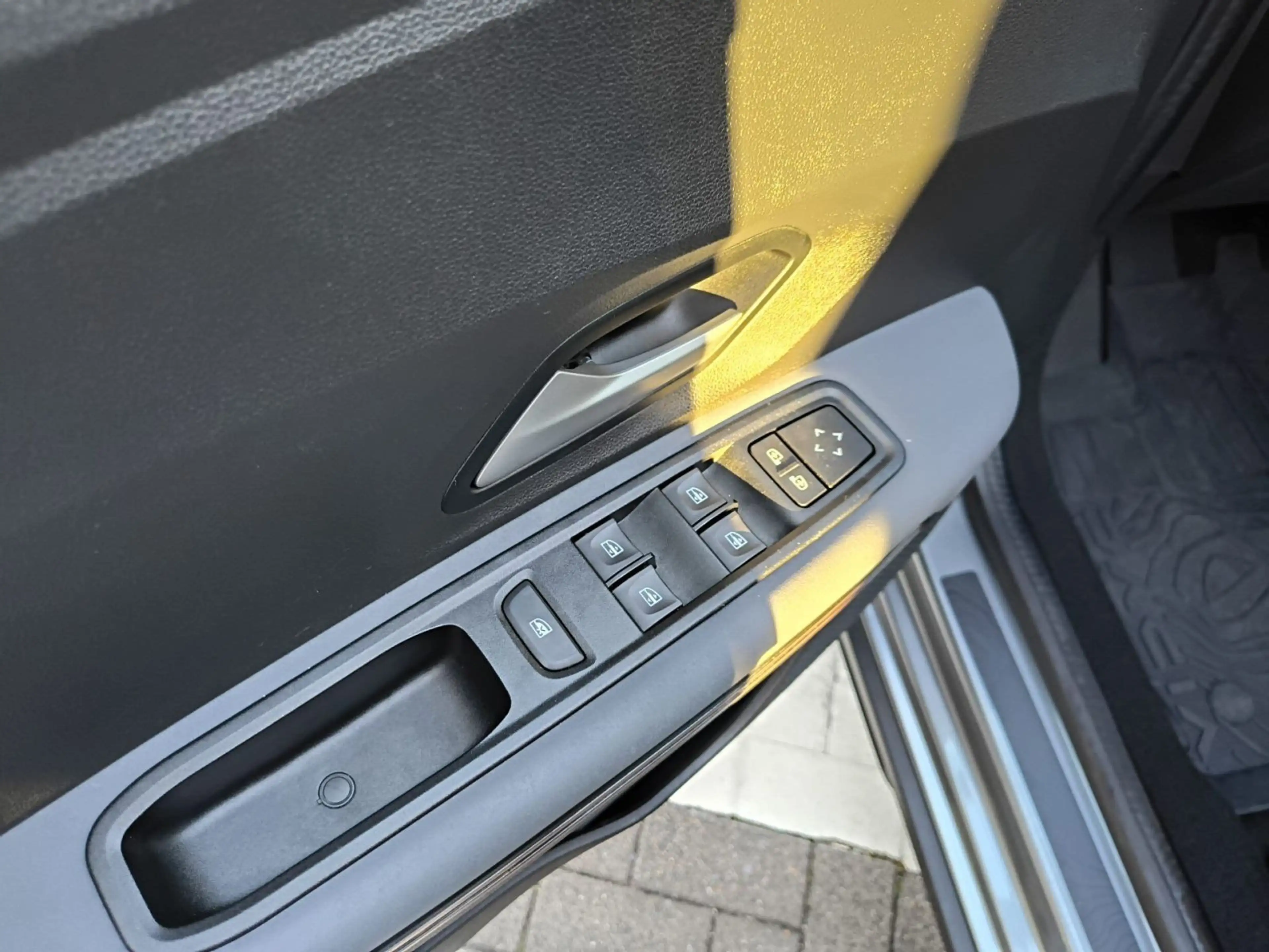 Dacia Jogger 1.6 E-TECH Hybrid 140 Extreme*Klimaautoma — photo 13