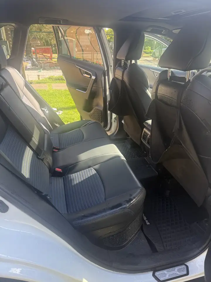 Toyota RAV 4 снимка Toyota RAV 4