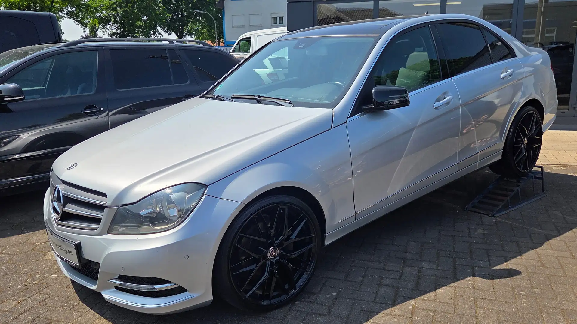 Mercedes-Benz C 180 C 180 CGI Panorama Comand 19 Zoll Grau - 1