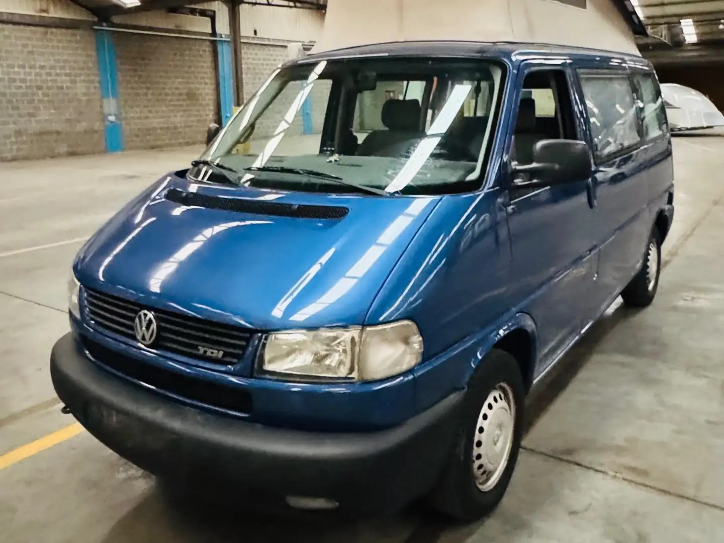 Volkswagen T4 California westfalia 2.5Tdi Airco/CruiseC Blauw - 1