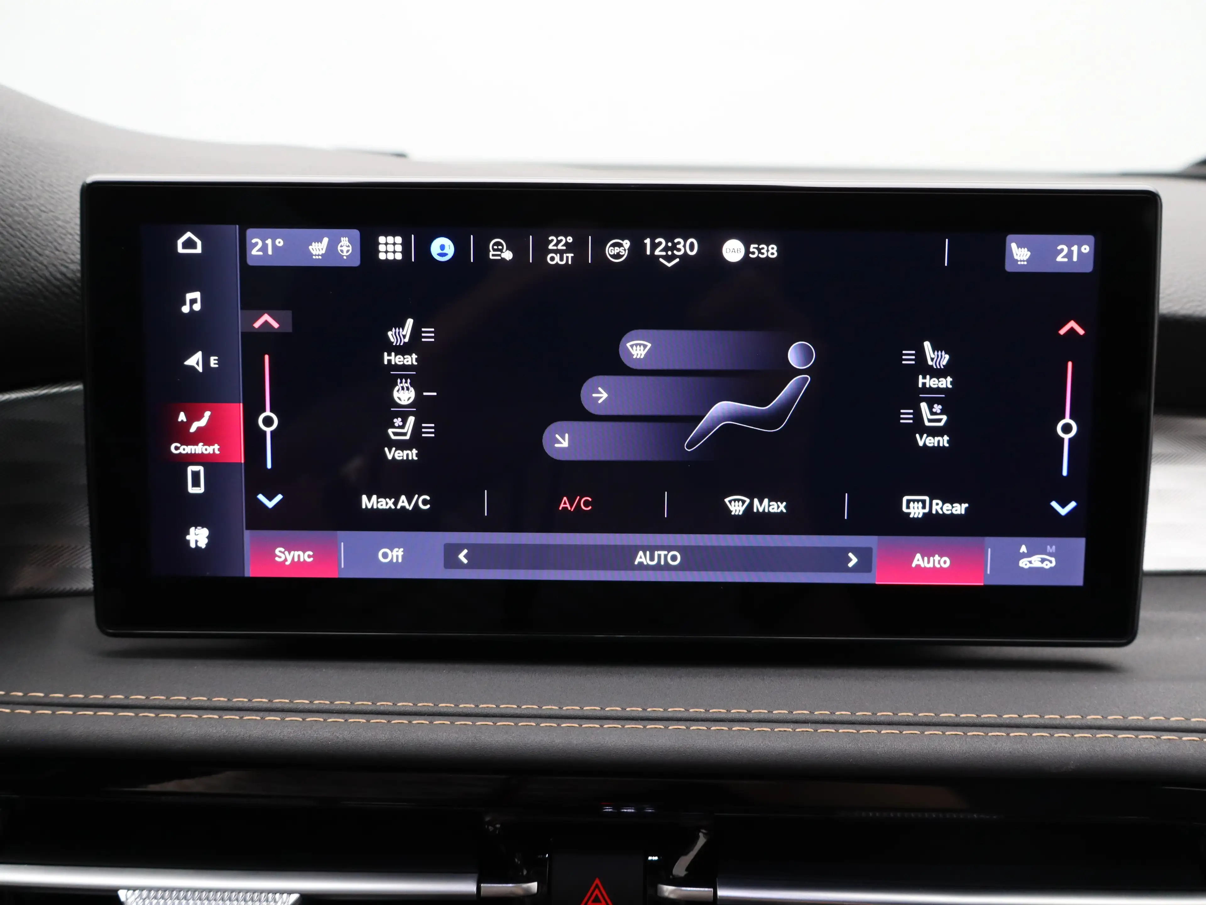 Alfa Romeo Tonale 1.5T Hybrid Veloce | Achterbank met armsteun en sk — photo 20