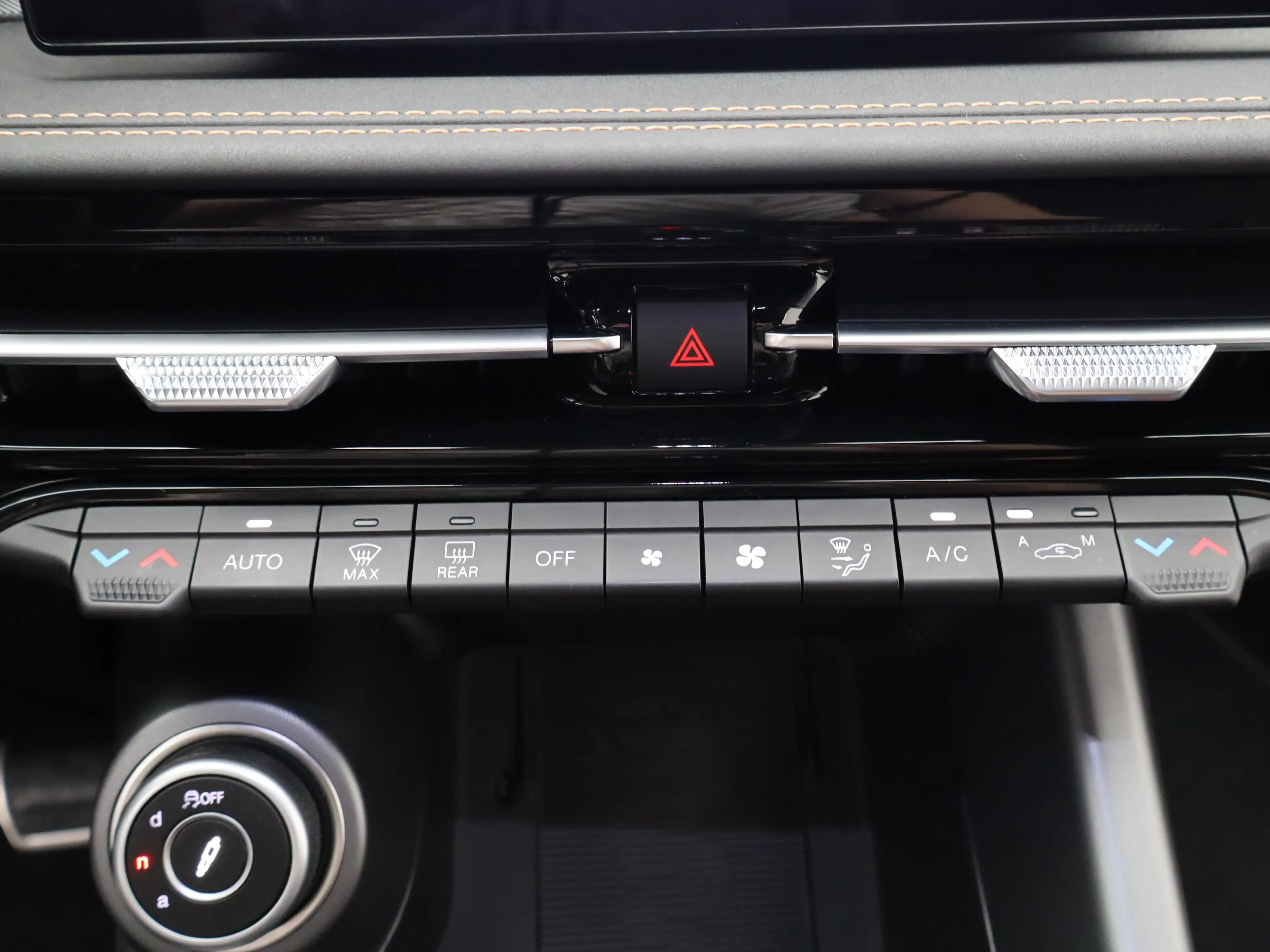 Alfa Romeo Tonale 1.5T Hybrid Veloce | Achterbank met armsteun en sk — photo 23