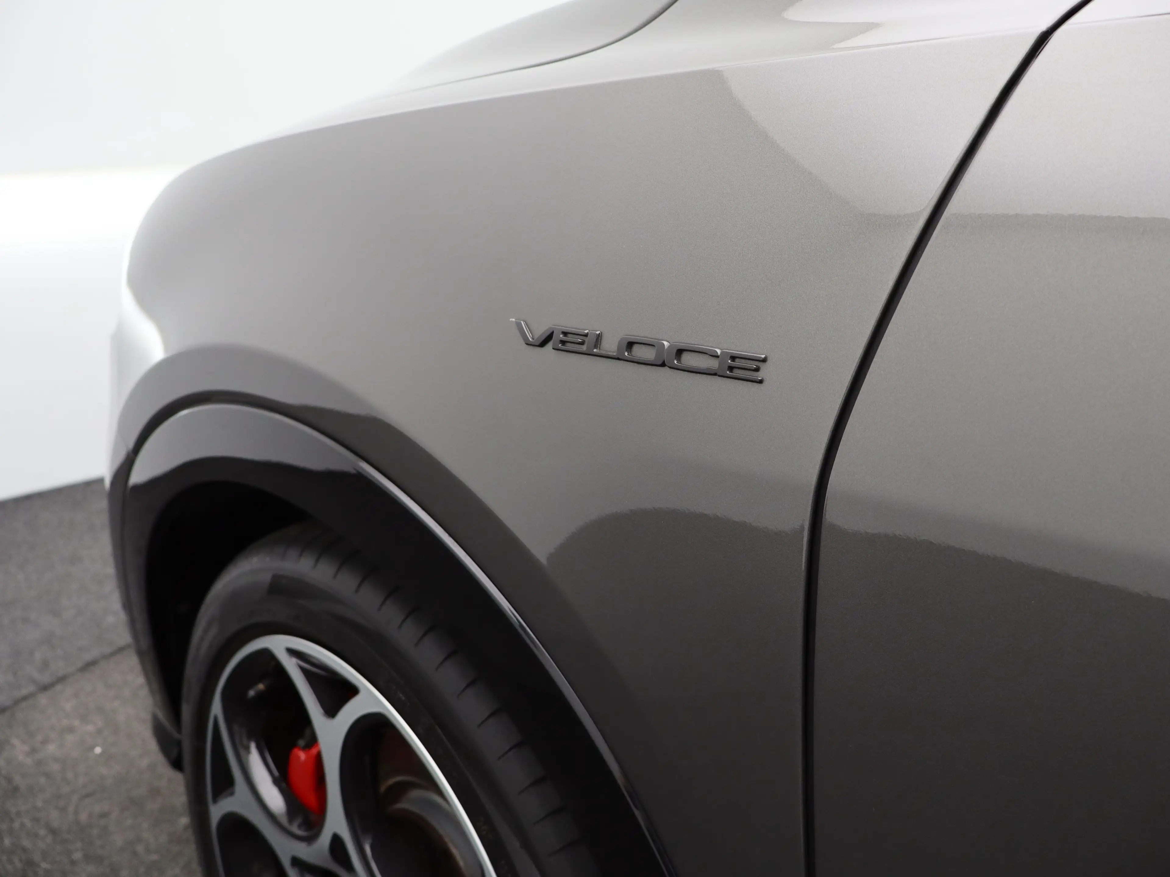 Alfa Romeo Tonale 1.5T Hybrid Veloce | Achterbank met armsteun en sk — photo 44