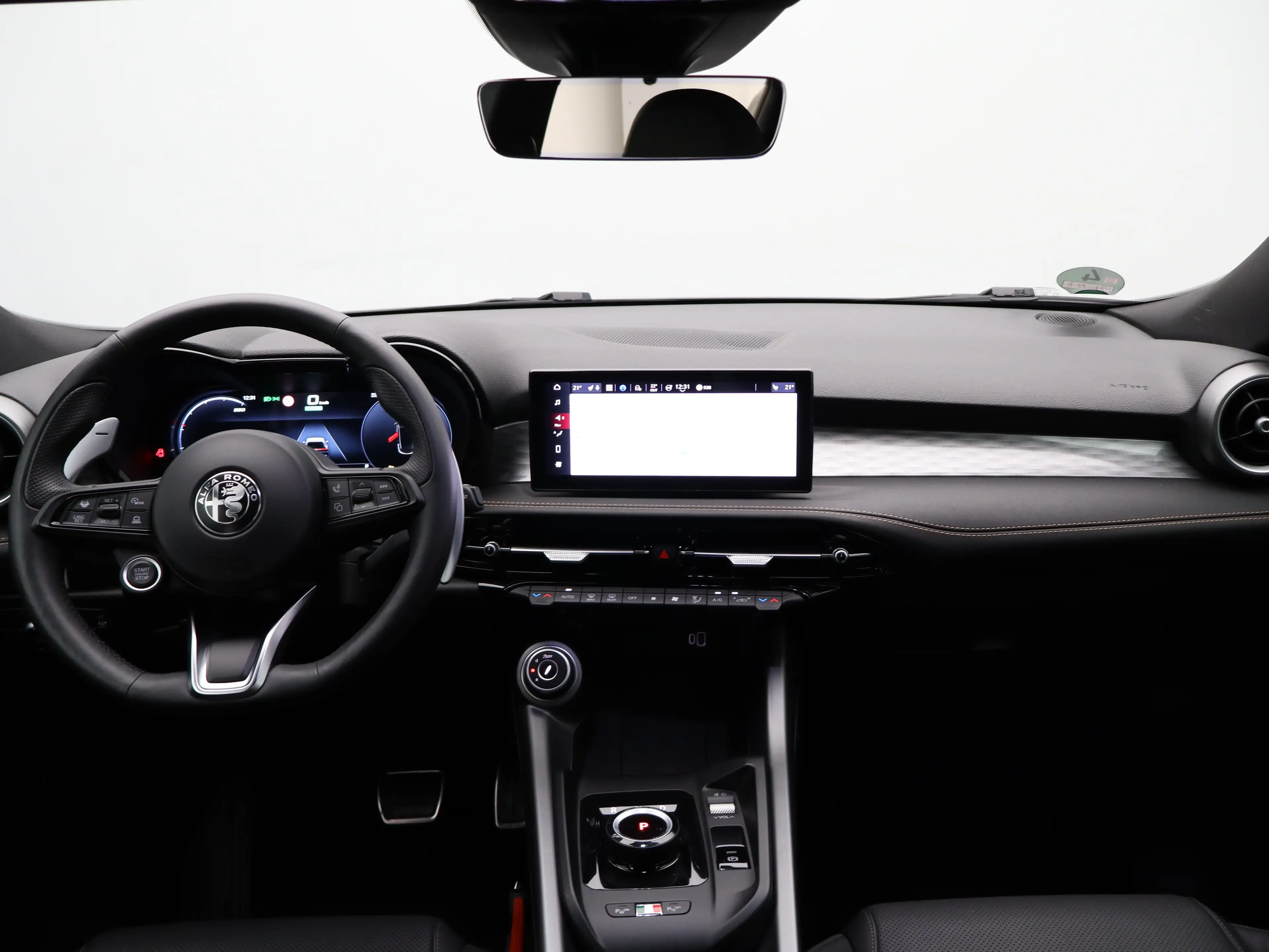 Alfa Romeo Tonale 1.5T Hybrid Veloce | Achterbank met armsteun en sk — photo 40
