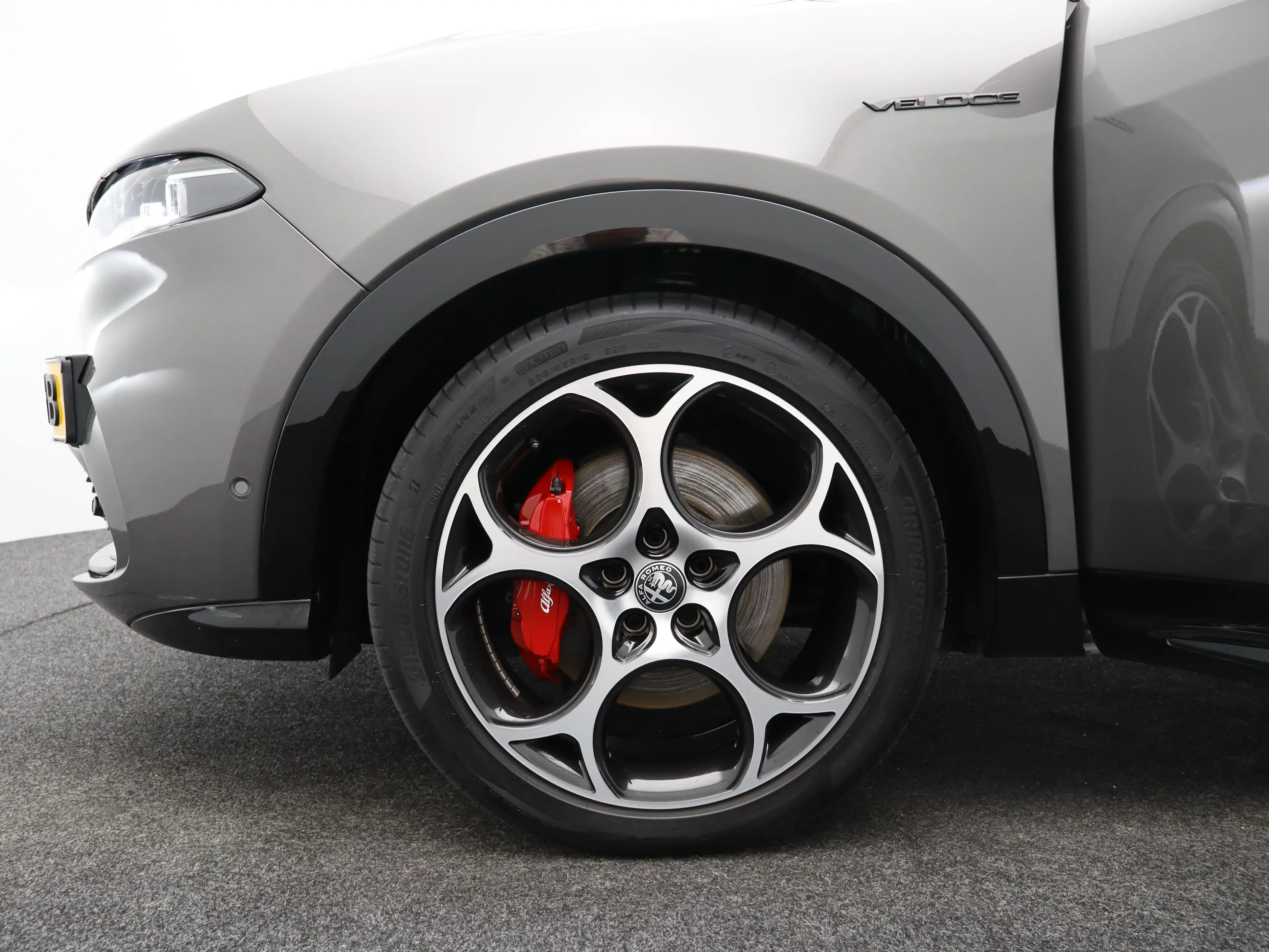 Alfa Romeo Tonale 1.5T Hybrid Veloce | Achterbank met armsteun en sk — photo 17