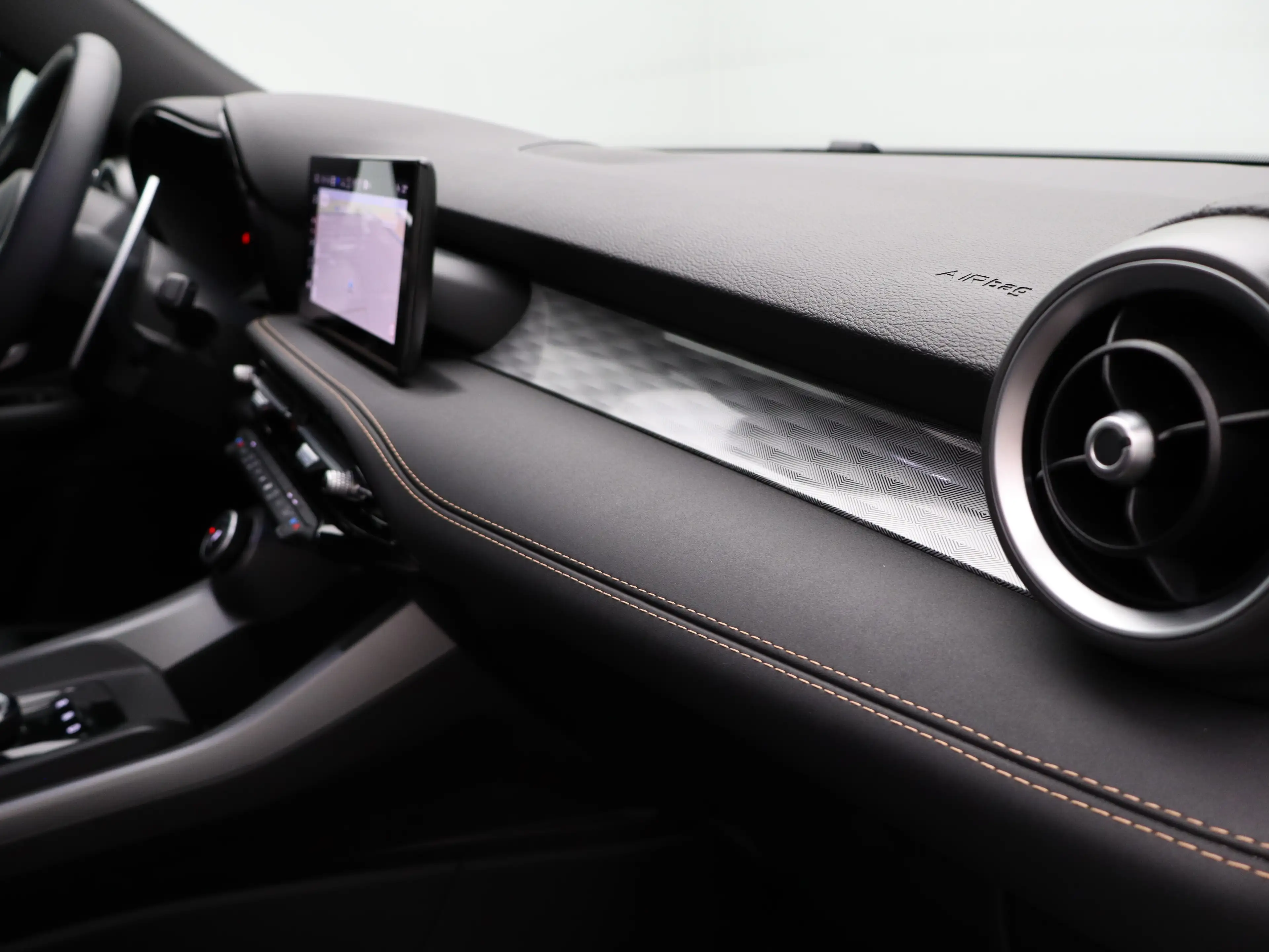 Alfa Romeo Tonale 1.5T Hybrid Veloce | Achterbank met armsteun en sk — photo 38