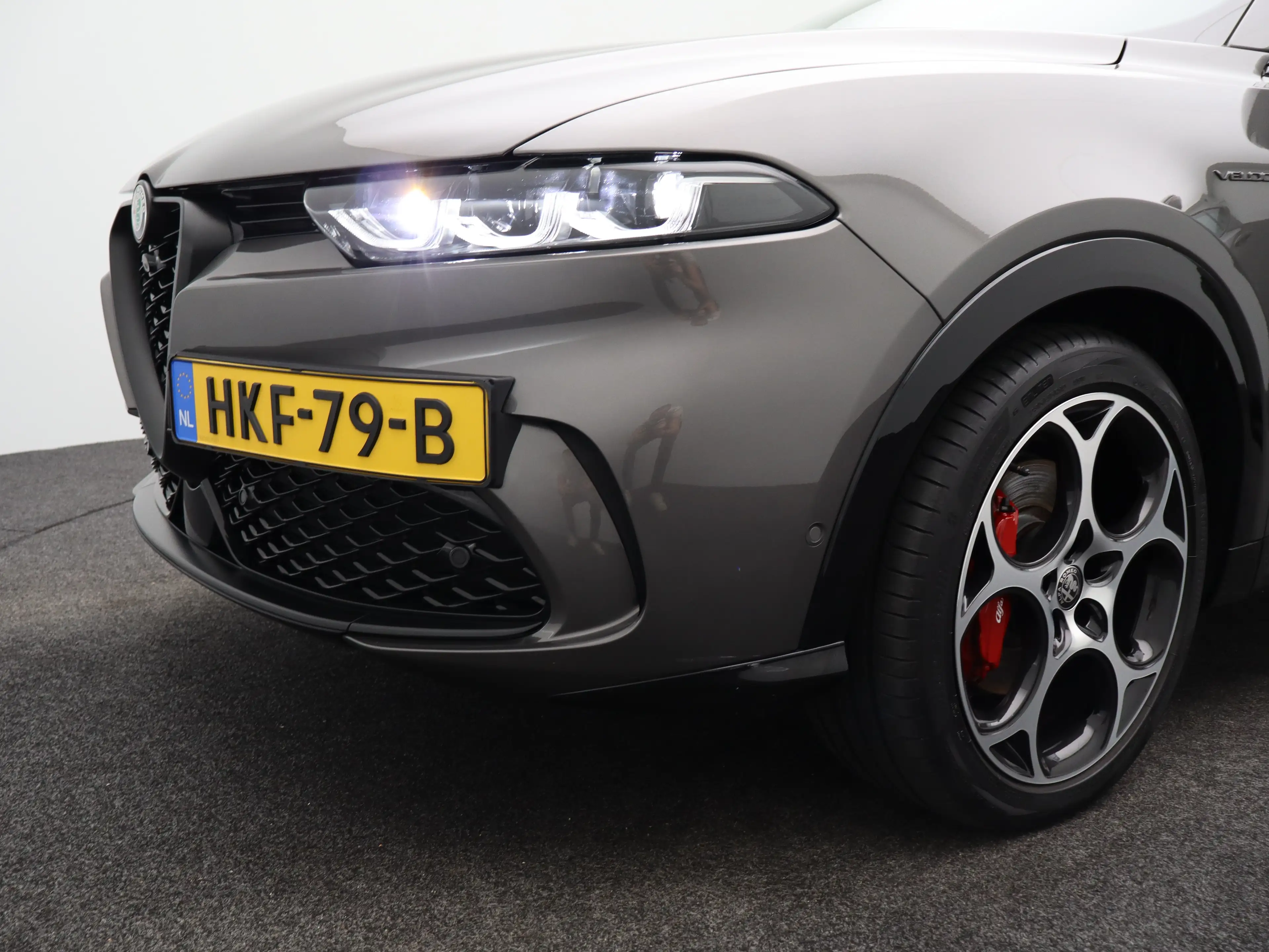 Alfa Romeo Tonale 1.5T Hybrid Veloce | Achterbank met armsteun en sk — photo 42
