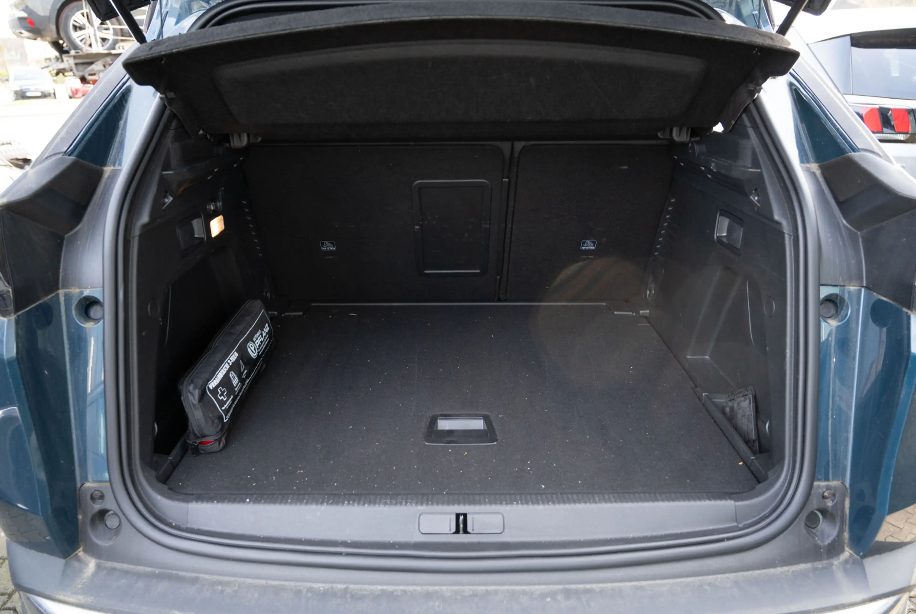 Peugeot 3008 Allure Pack 1.2 PureTech 130 EAT8 *NAVI*GRIP-CONTROL* — photo 14