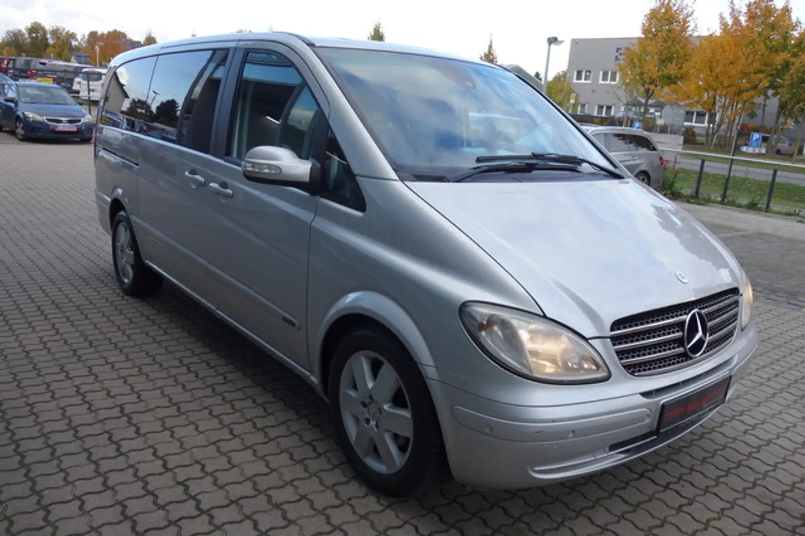 Mercedes-Benz Viano 2.2 CDI Activity lang 2xeTÜR/STDHZG/AHK Zilver - 2
