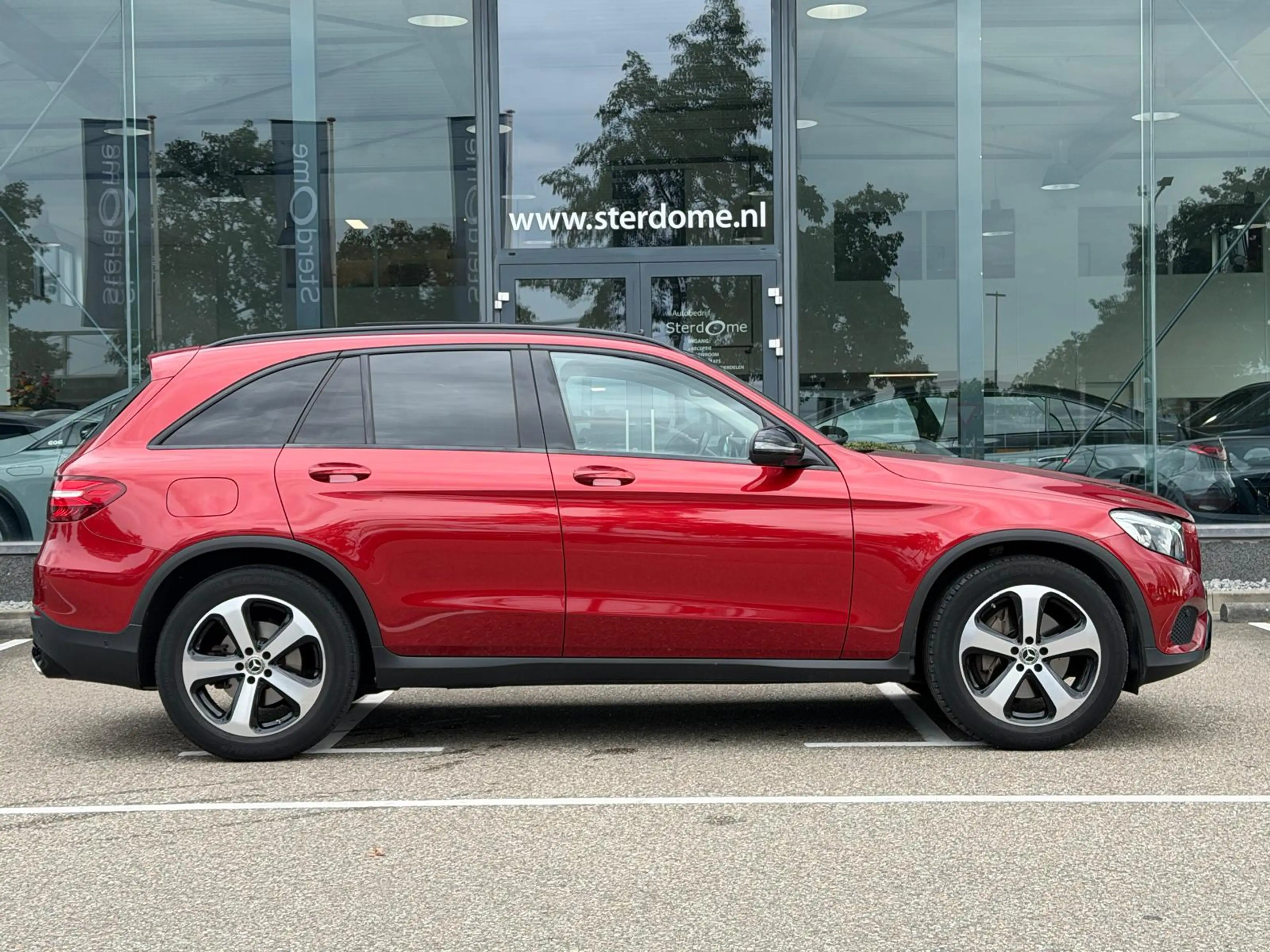 Mercedes-Benz GLC 250 4MATIC Prestige l Panoramadak l Comand APS l LED H — photo 3