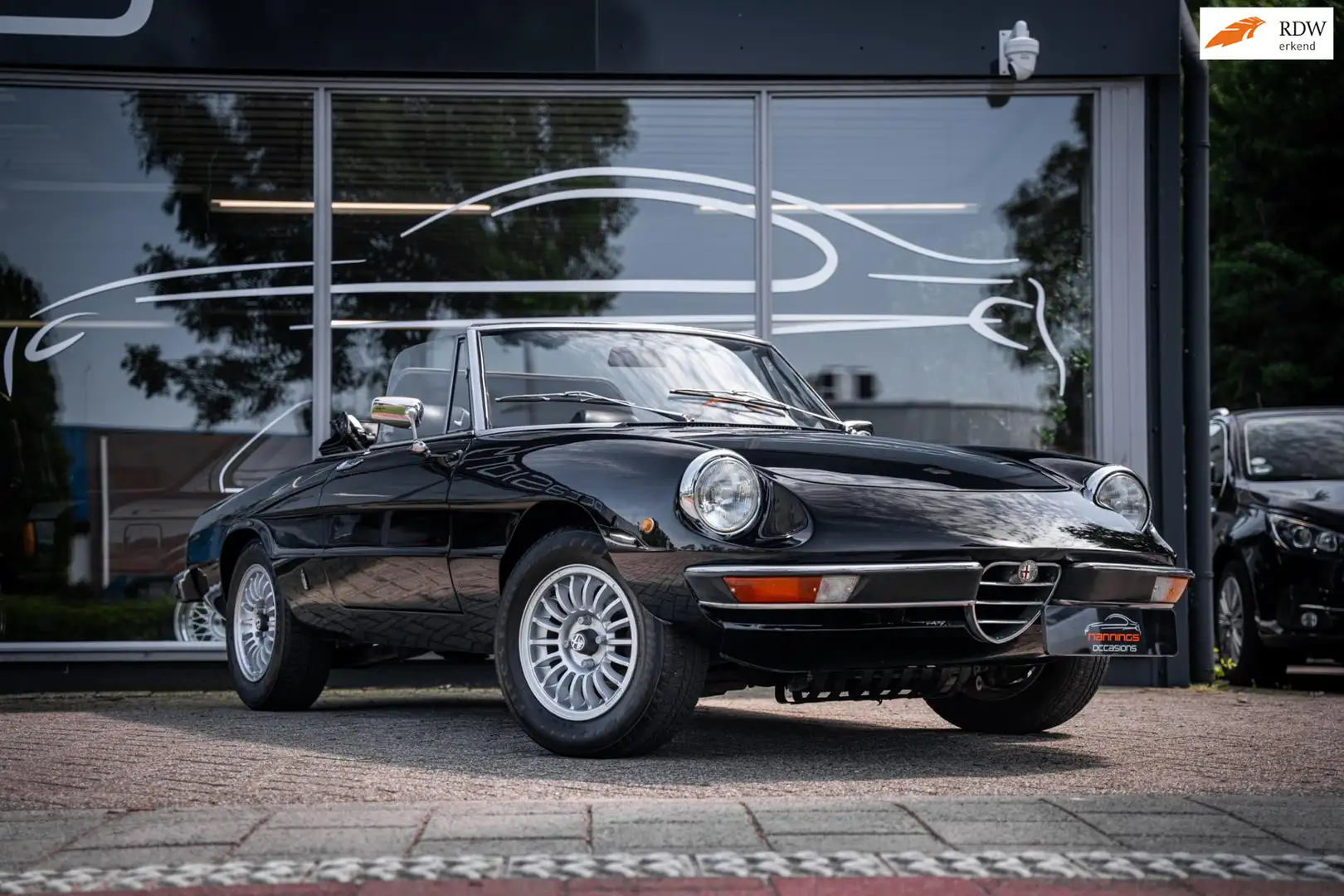 Alfa Romeo Spider 2.0 Veloce Softop|5 Bak|14" Spaakvelgen|pinifarina Zwart - 1