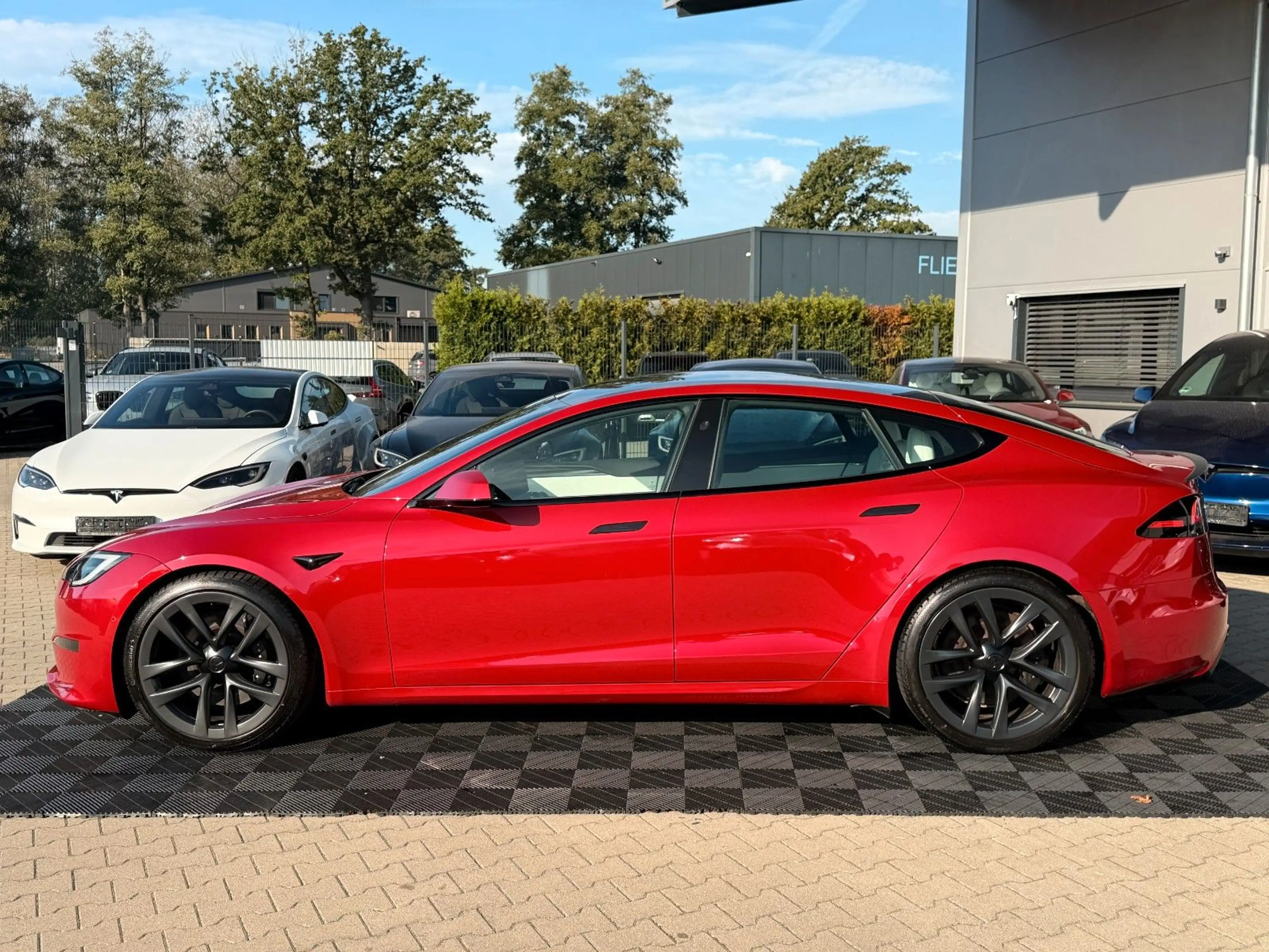 Tesla Model S MODEL S PLAID | ENHANCED AP | 21" | MATRIX — photo 2