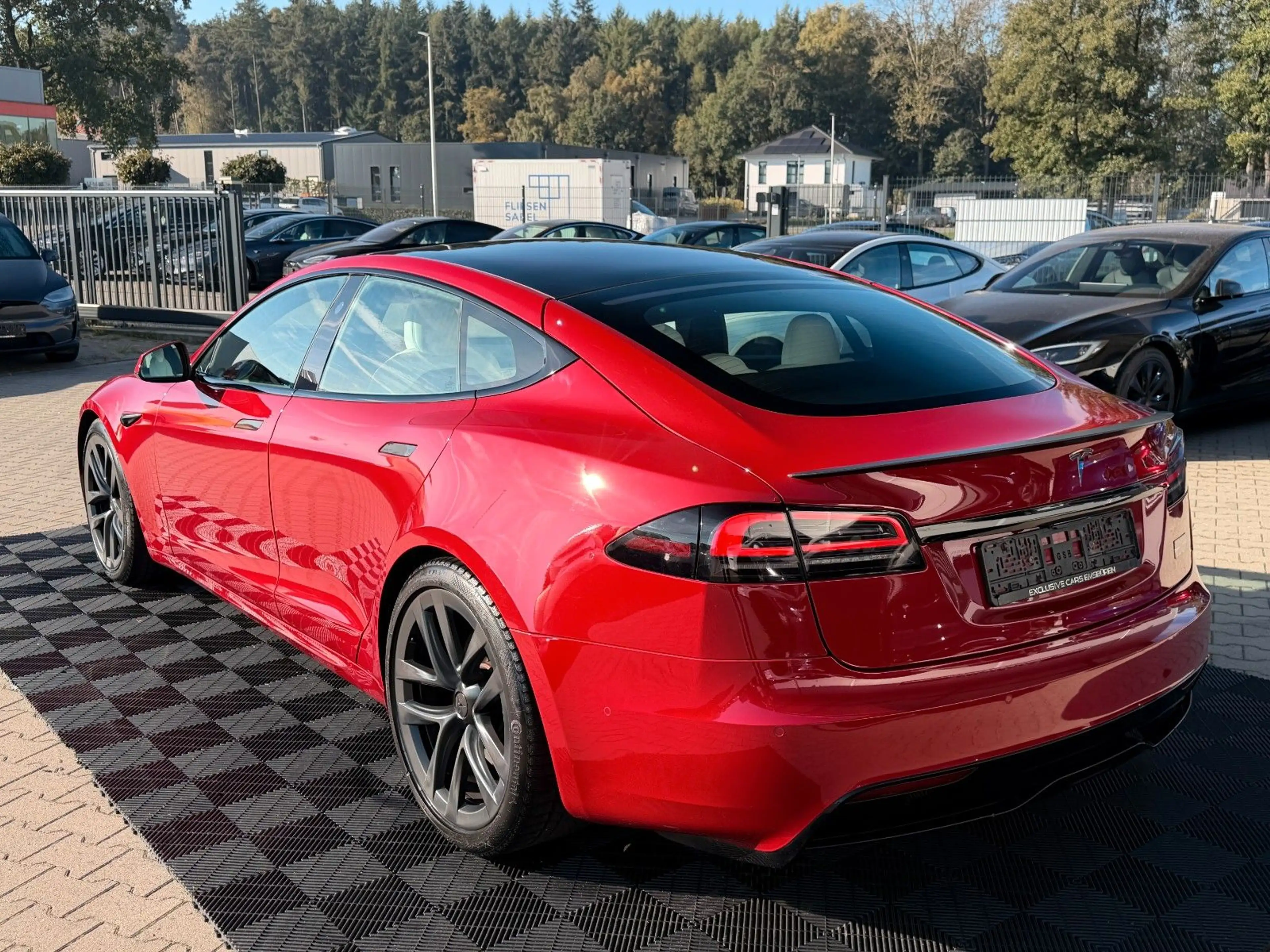 Tesla Model S MODEL S PLAID | ENHANCED AP | 21" | MATRIX — photo 3