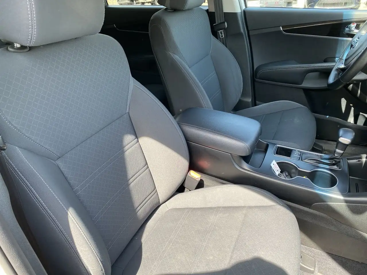 Kia Sorento снимка Kia Sorento