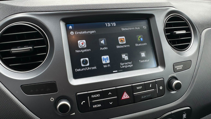 Hyundai i10 1.HAND/NAVI/SHZ/PDC/LHZ/CLIM.AT/GARANT/8FACH — photo 13
