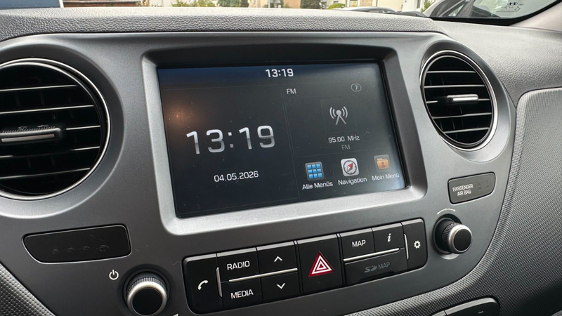 Hyundai i10 1.HAND/NAVI/SHZ/PDC/LHZ/CLIM.AT/GARANT/8FACH — photo 14