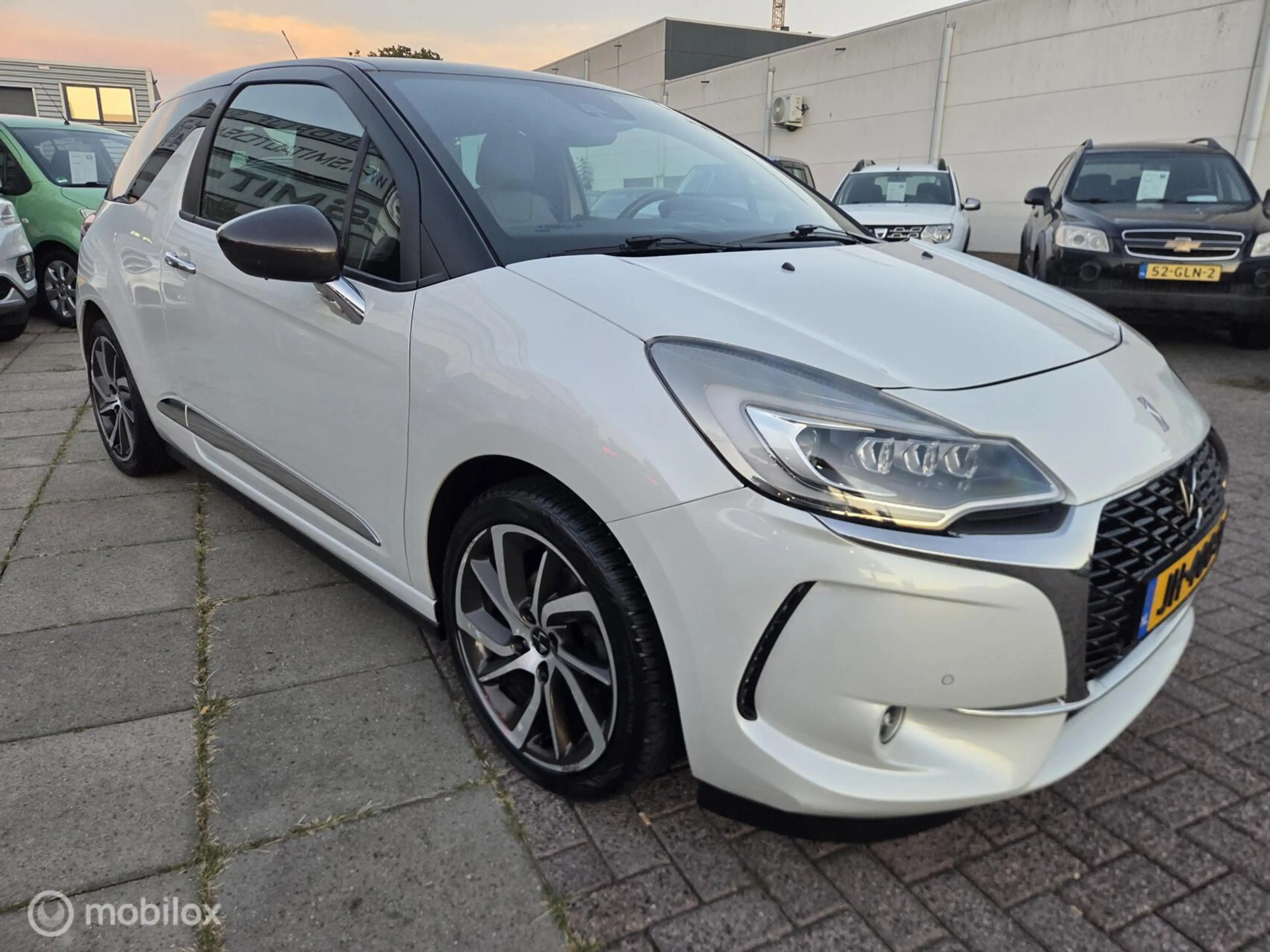 DS Automobiles DS 3 1.2 PureTech Sport Chic Camera/Nav/Leder/Xenon — photo 3
