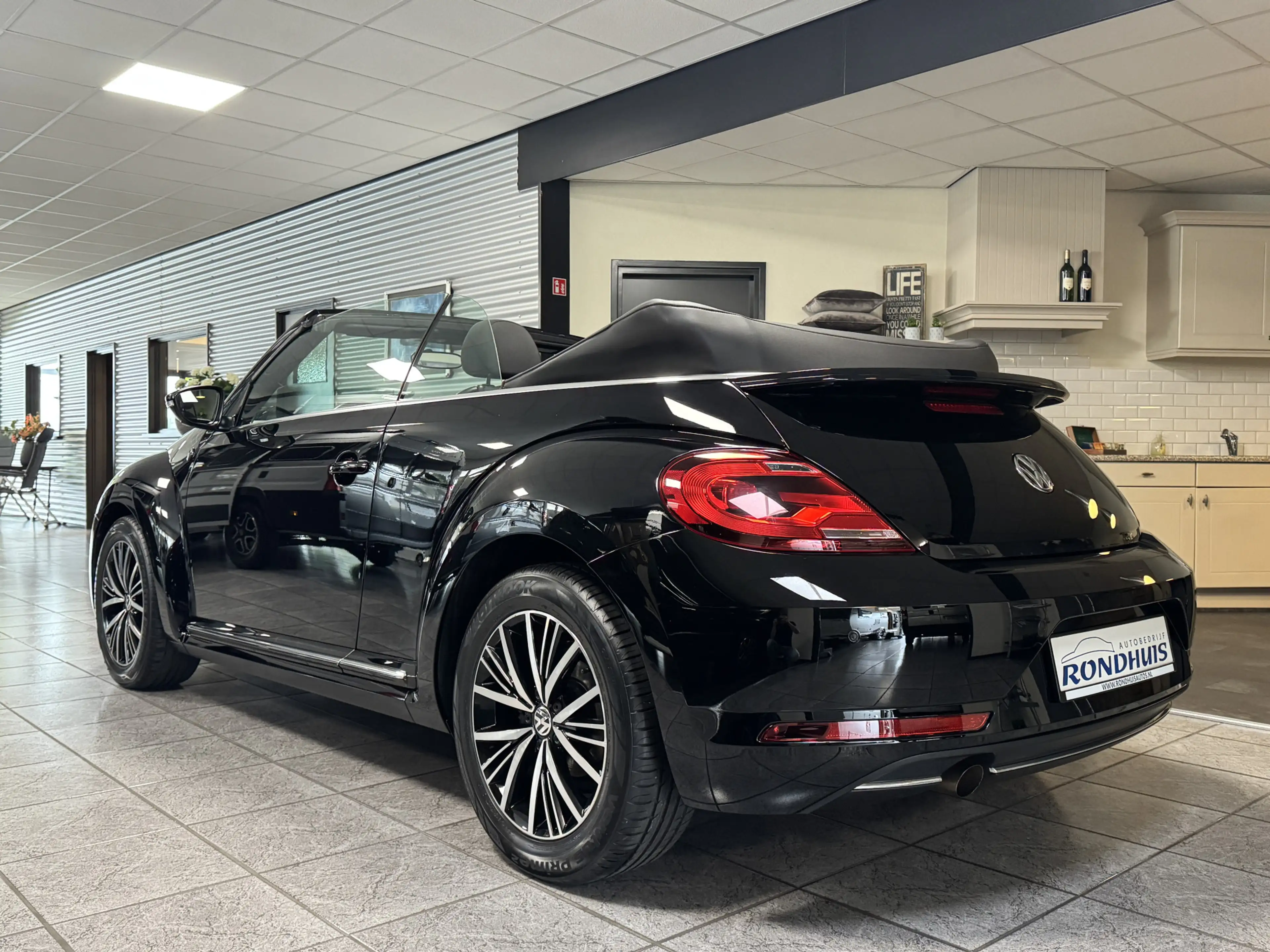 Volkswagen Beetle Cabriolet 1.2 TSI 105 pk Handgeschakeld "SOUND" ui — photo 2