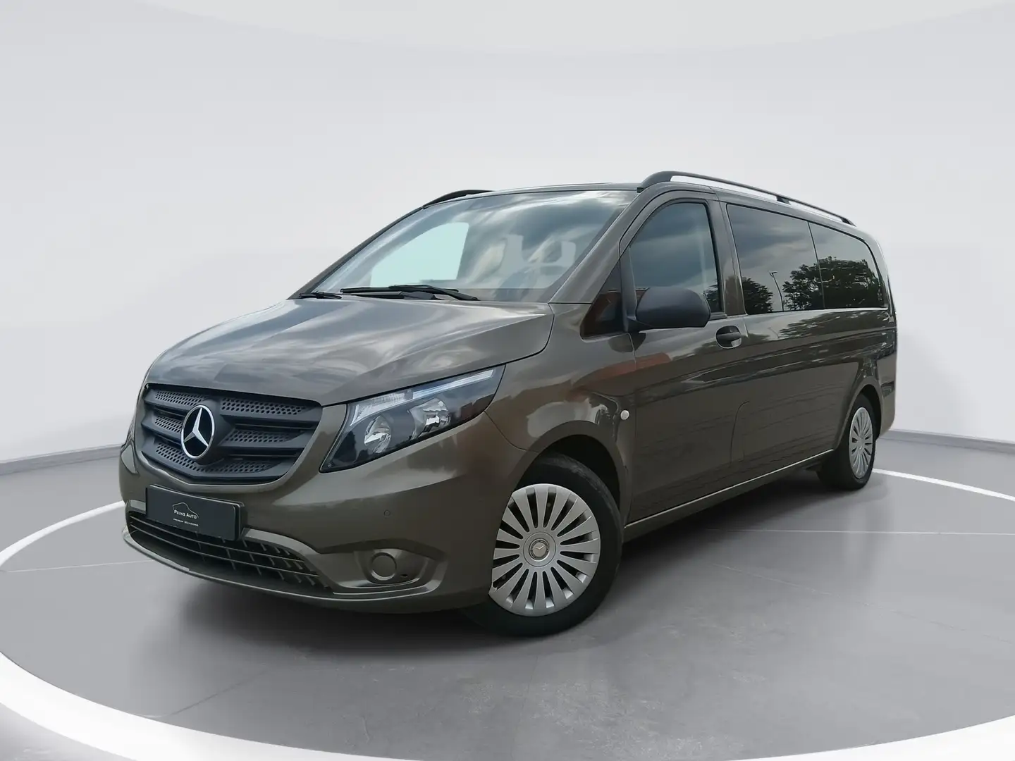 Mercedes-Benz Vito 119 CDI Extra Lang DC Comfort INVALIDE VOERTUIG|RO Bruin - 1