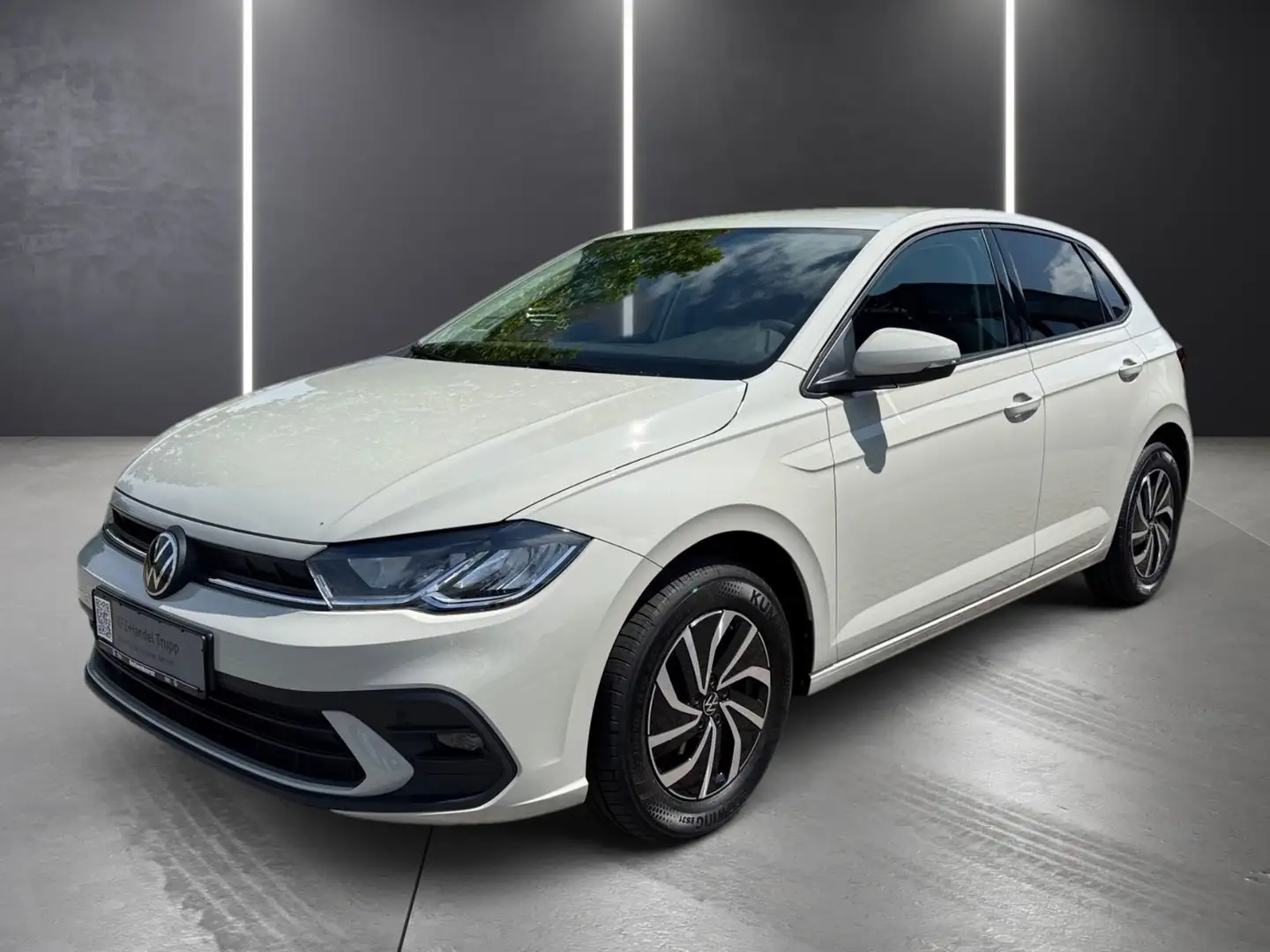 Volkswagen Polo VI 1.0 TSI Life Klima RFK PDC Klima SHZ LED Gris - 1