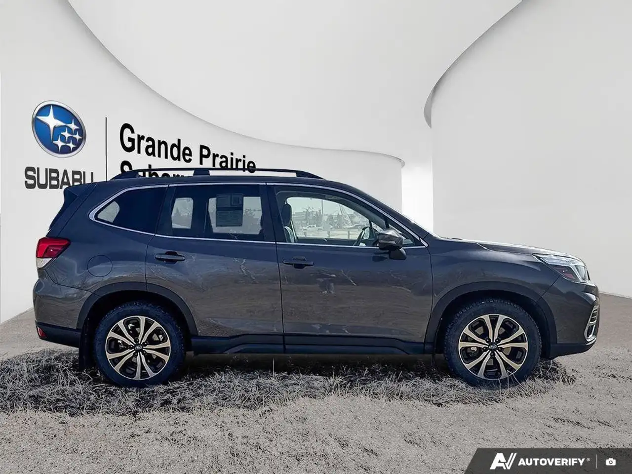 Subaru Forester снимка Subaru Forester