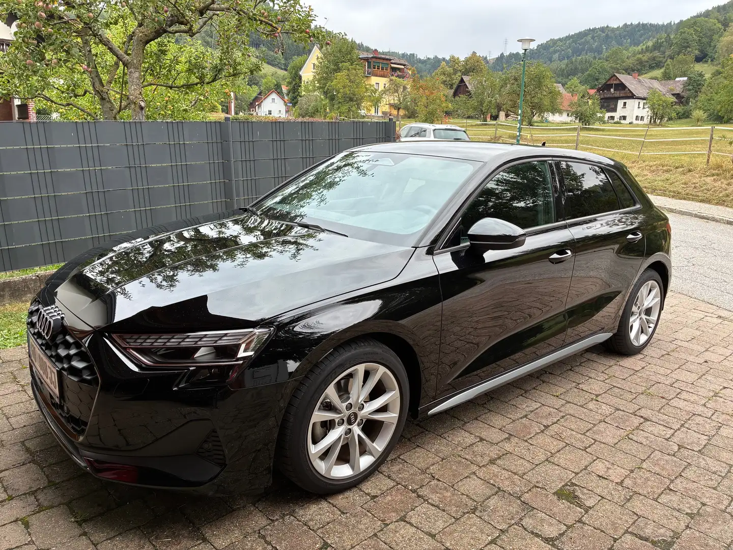 Audi A3 A3 SB 30 TFSI S-tronic Schwarz - 1