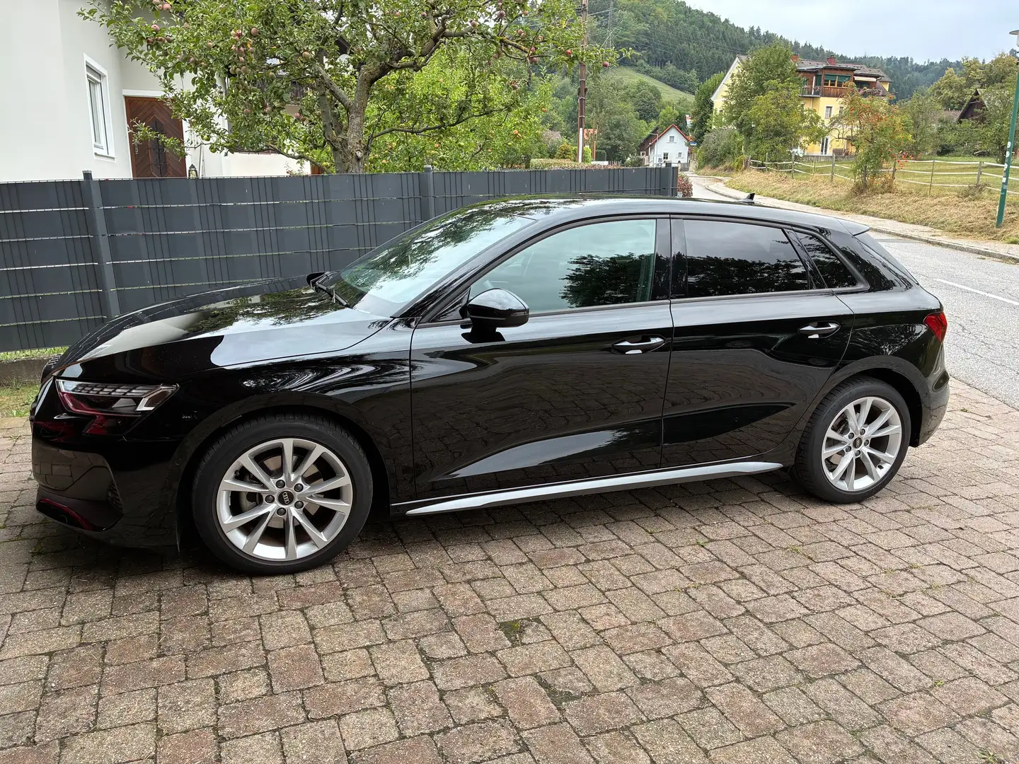 Audi A3 A3 SB 30 TFSI S-tronic Schwarz - 2