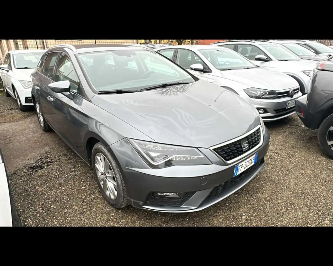 SEAT Leon 1.4 TGI DSG ST Business HIGH Grau - 1