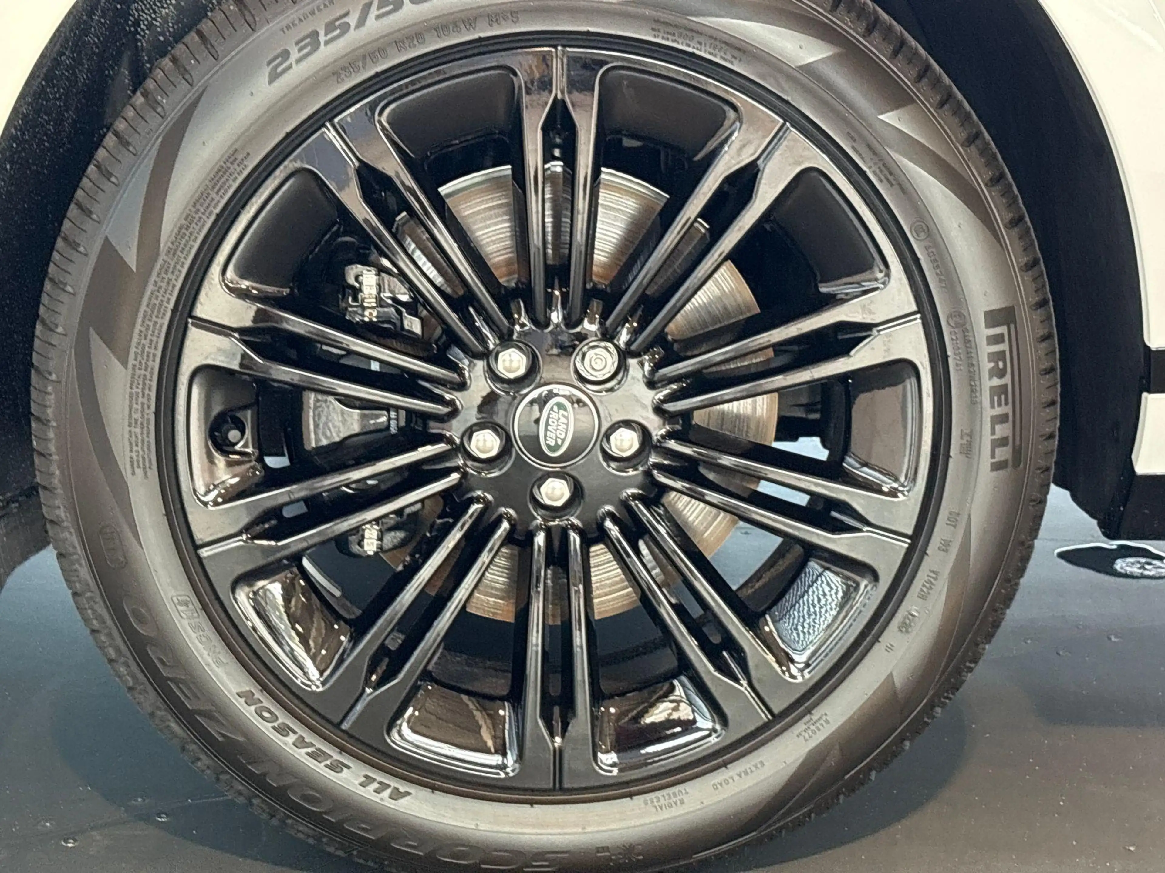 Land Rover Range Rover Evoque P270e AWD DYNAMIC SE -PANO.DAK|20"LM|BLACK PACK|CO — photo 9