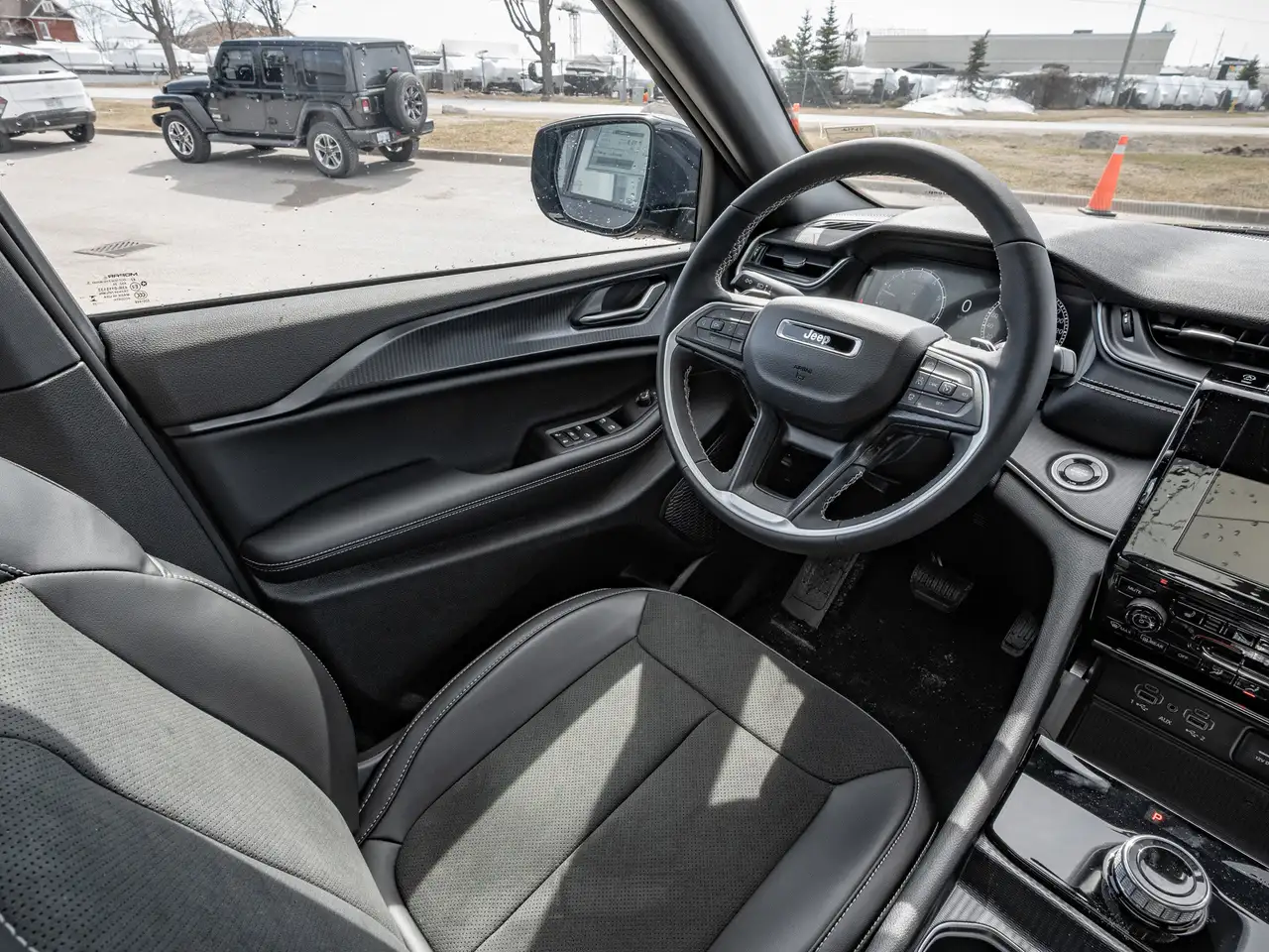 Jeep Grand Cherokee снимка Jeep Grand Cherokee