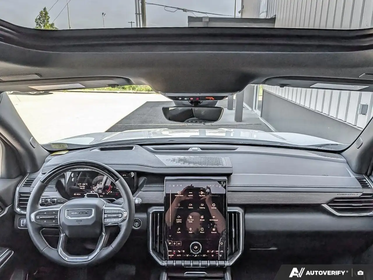 GMC Acadia снимка GMC Acadia