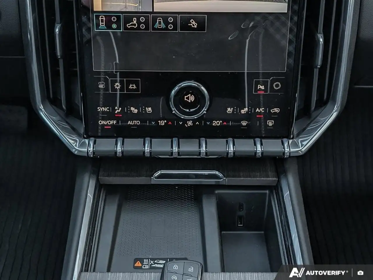 GMC Acadia снимка GMC Acadia