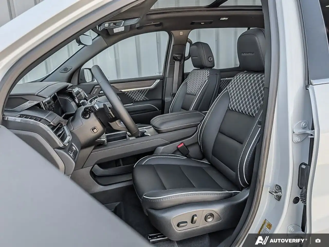 GMC Acadia снимка GMC Acadia