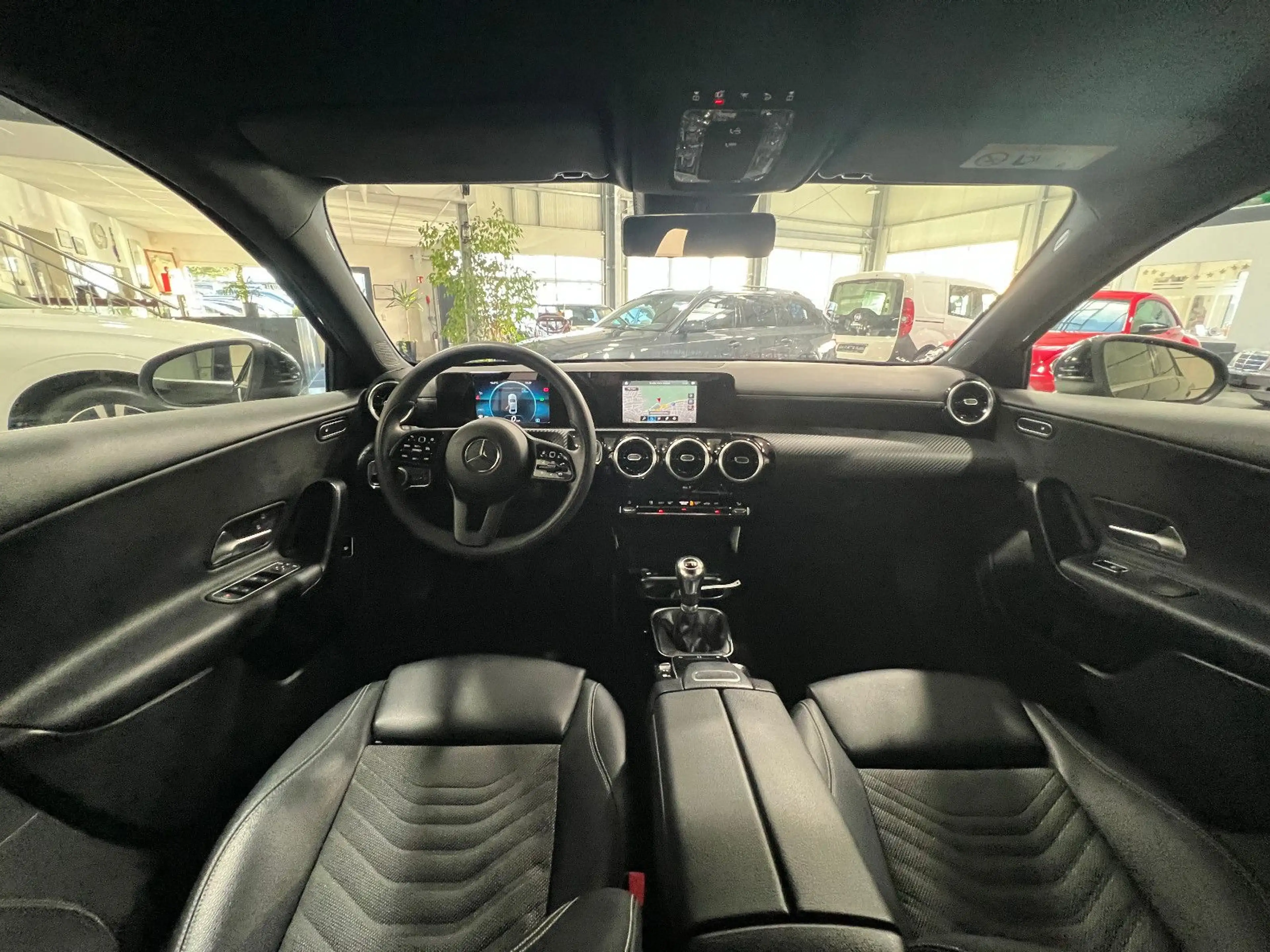 Mercedes-Benz A 180 d Limousine **Navi*SHZ*PDC*Tempomat** — photo 11
