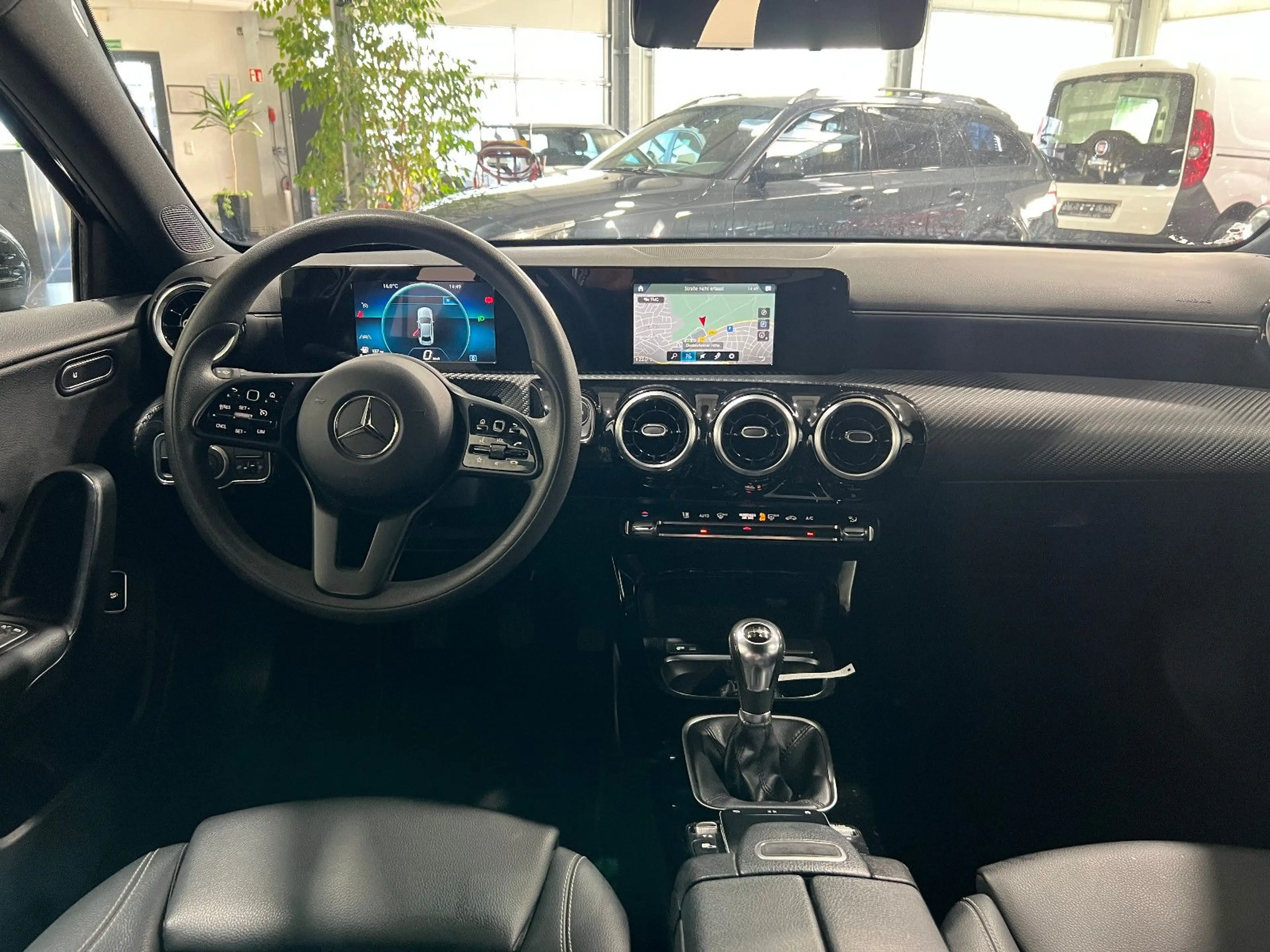 Mercedes-Benz A 180 d Limousine **Navi*SHZ*PDC*Tempomat** — photo 12
