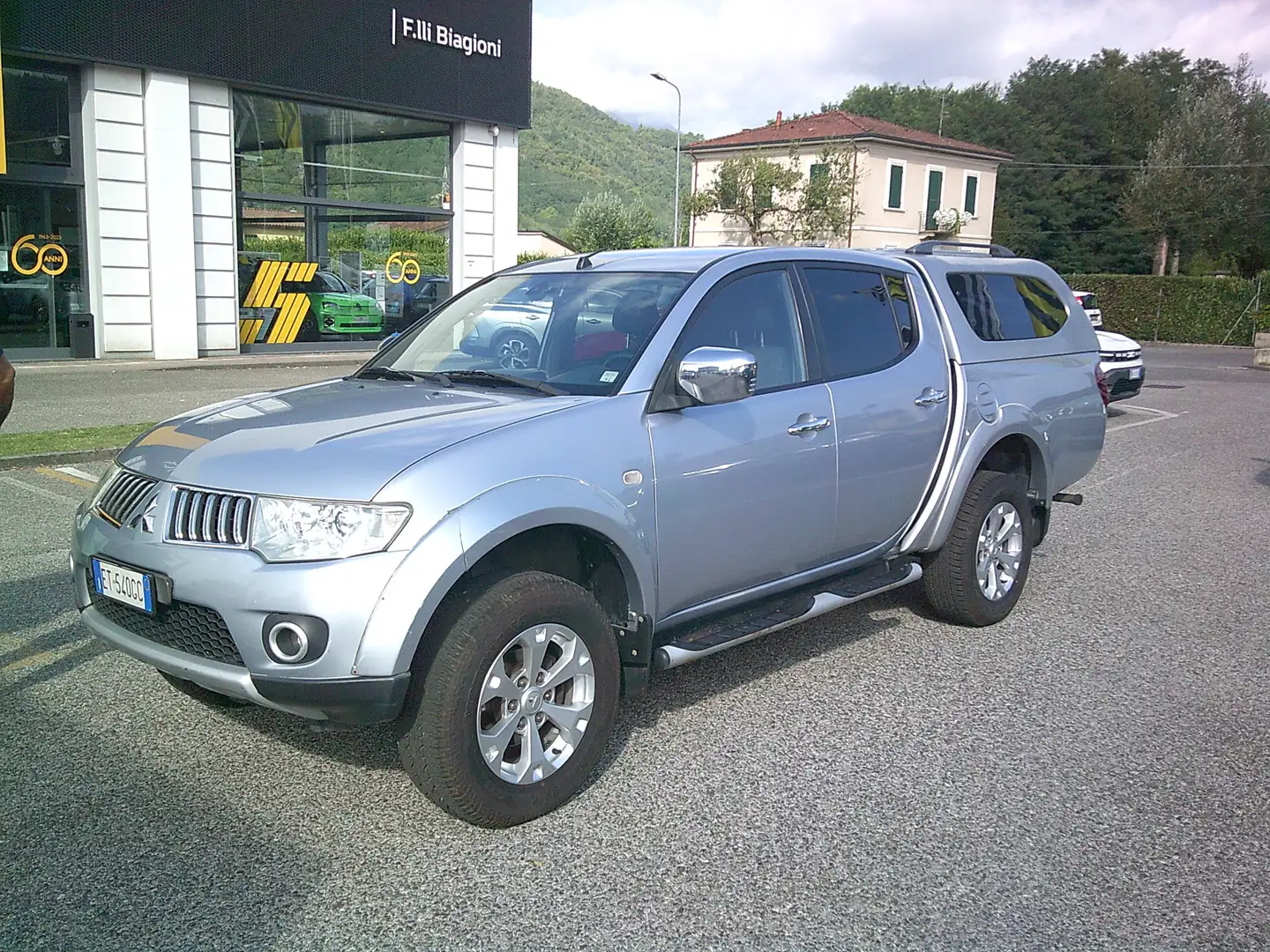 Mitsubishi L200 L200 d.cab 2.5 di-d Intense Plus 178cv N1 E5 Argento - 1