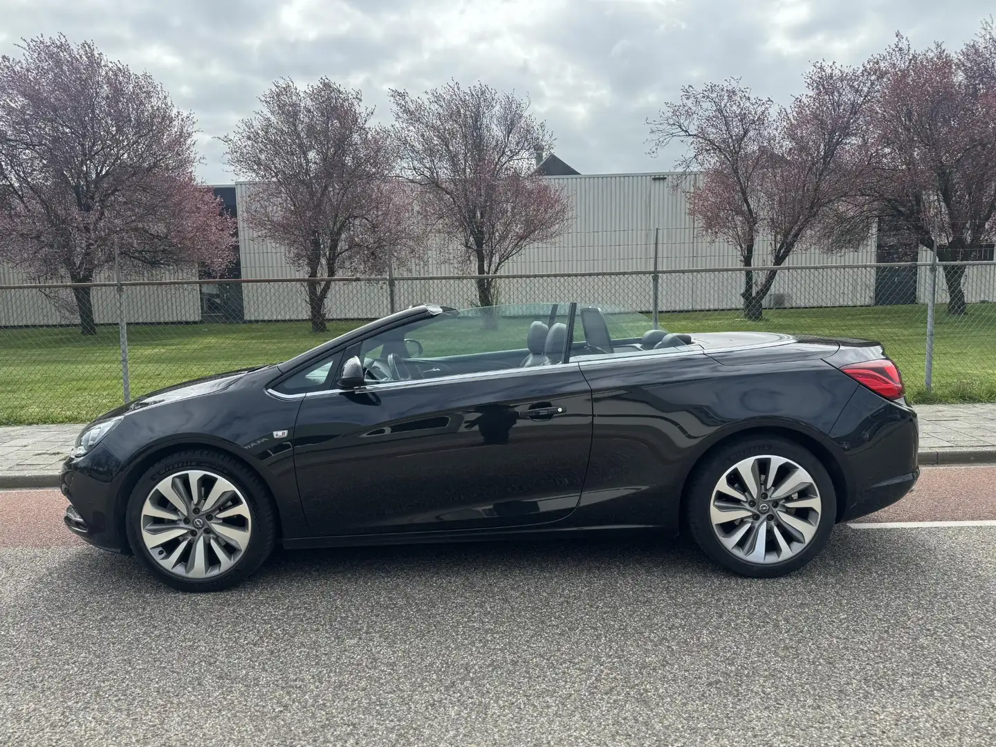 Opel Cascada 1.4 Turbo ecoFLEX Cosmo 1e eigenaar|Full Optie|Dea Negro - 2