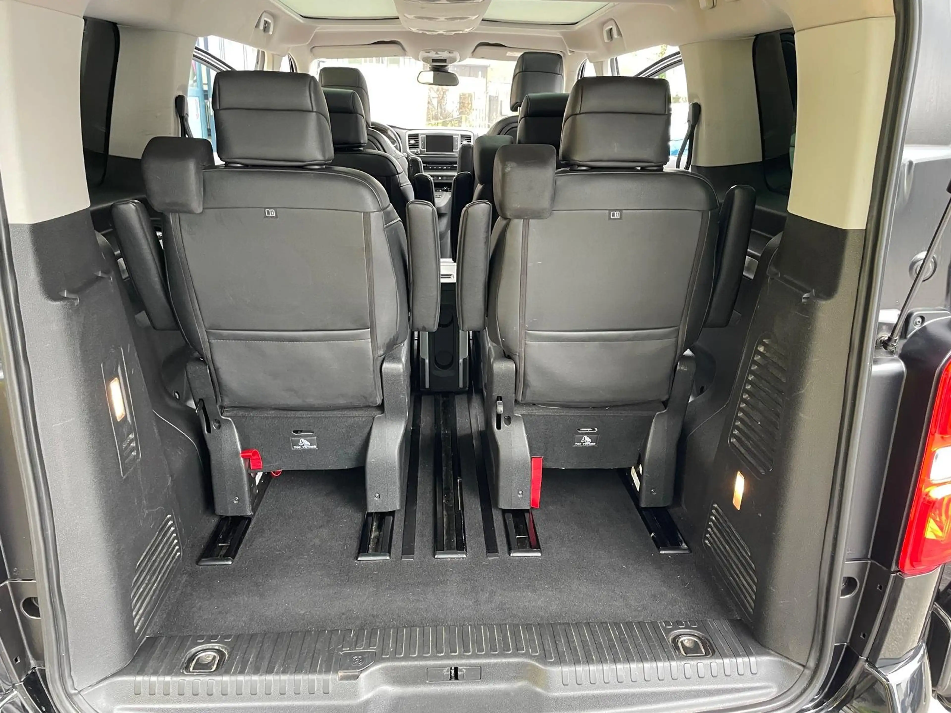 Peugeot Traveller Traveller Business VIP L2 BlueHDI 180 S — photo 10