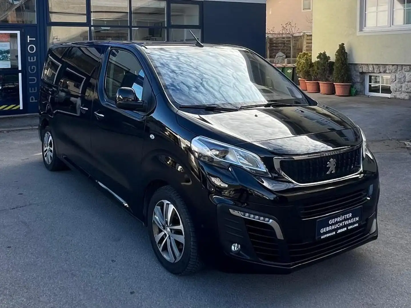 Peugeot Traveller Traveller Business VIP L2 BlueHDI 180 S Schwarz - 2