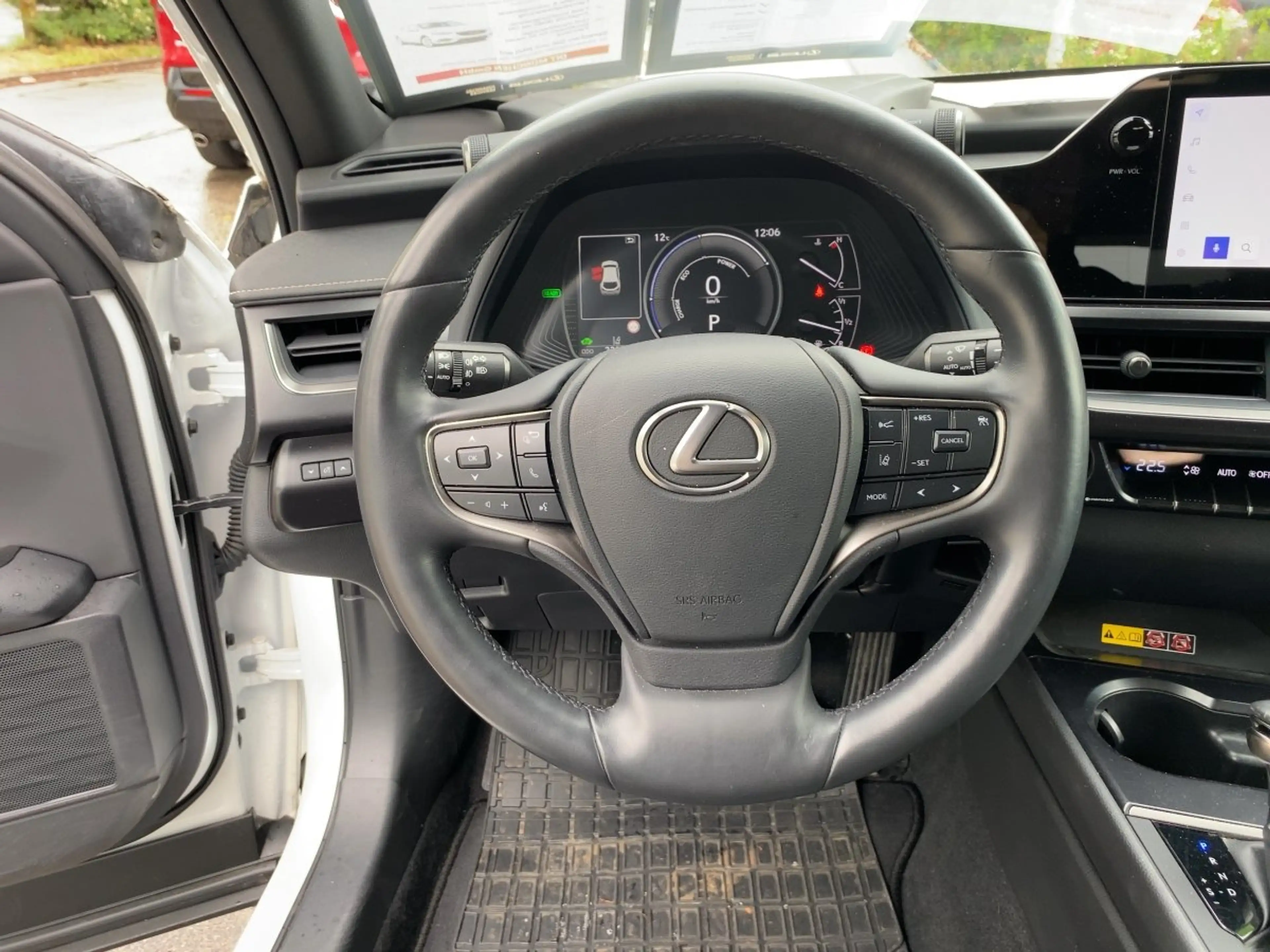 Lexus UX 250h UX 250 h Style Edition guter Crossover — photo 14