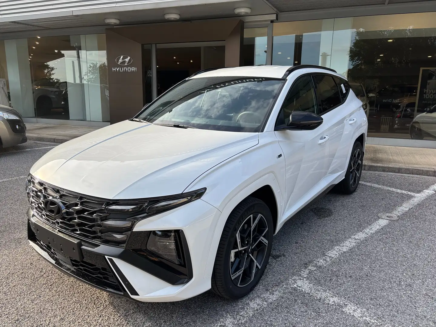 Hyundai TUCSON 1.6 Full Hybrid 215cv N-line KM ZERO Bianco - 1