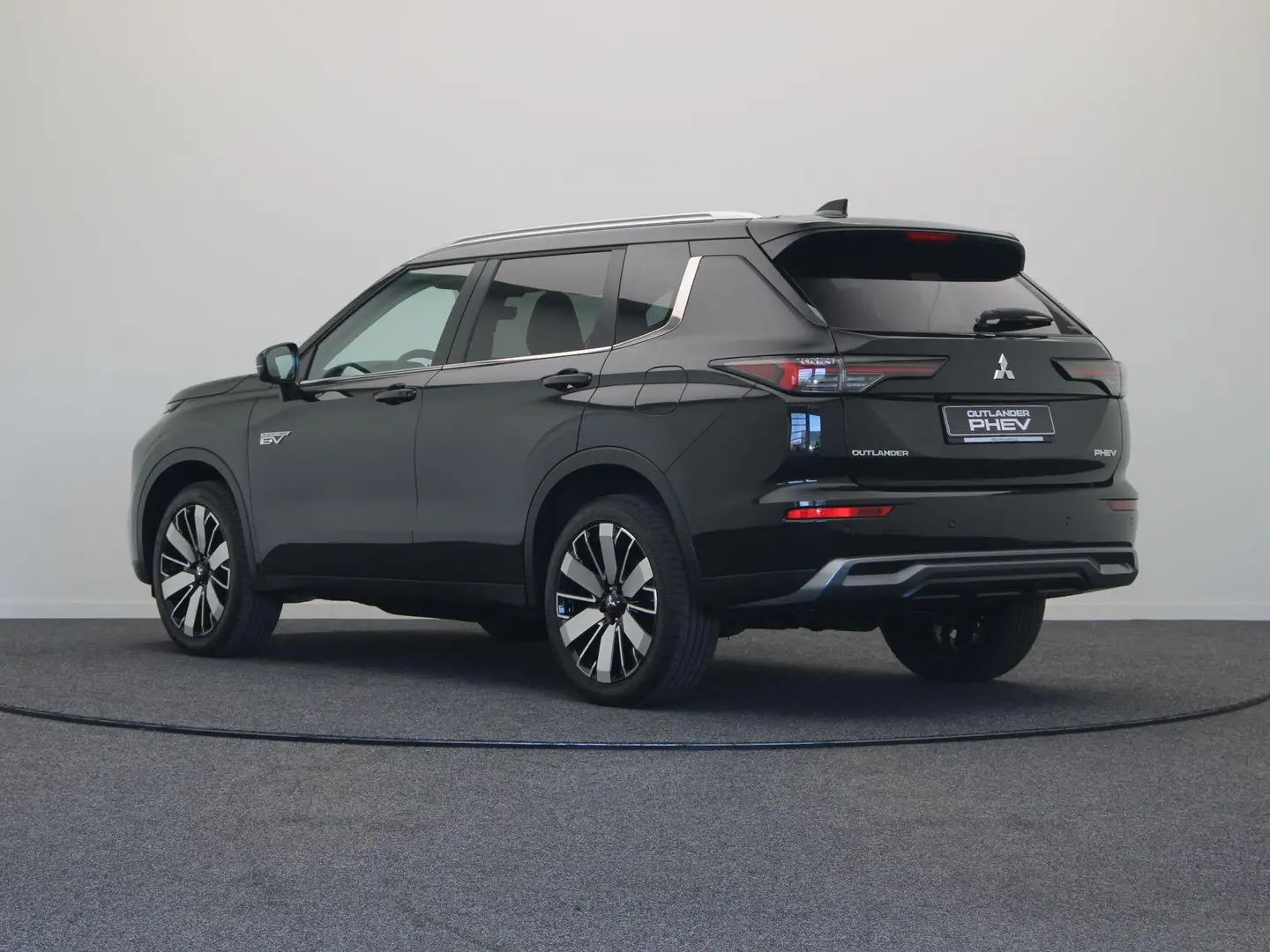 Mitsubishi Outlander 2.4 PHEV Business Edition | Elektrisch verstelbare Schwarz - 2