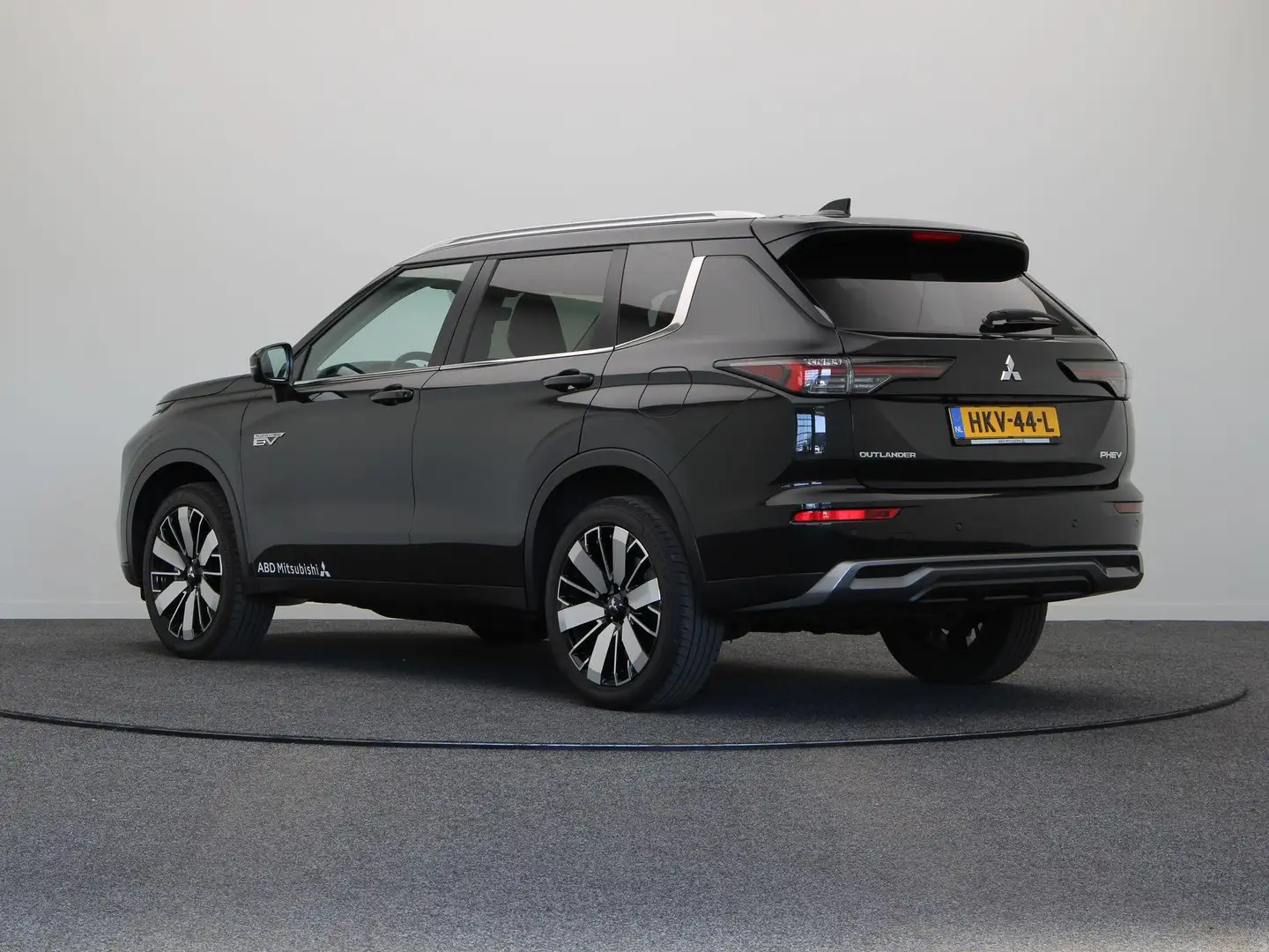 Mitsubishi Outlander 2.4 PHEV Business Edition | Elektrisch verstelbare Zwart - 2