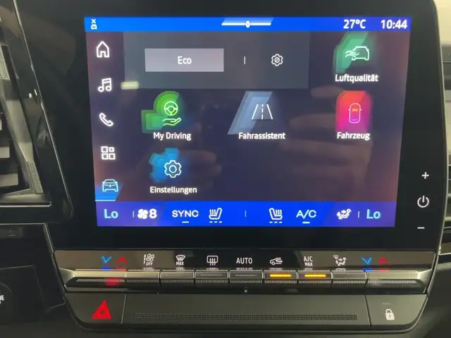 Renault Austral view 16