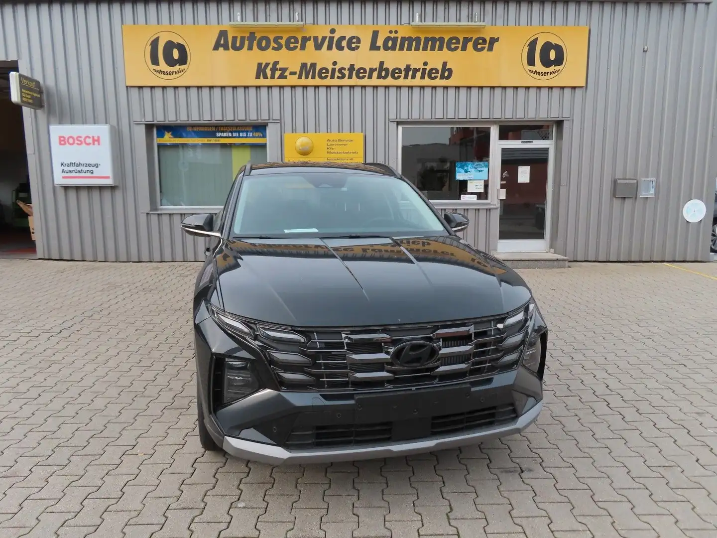 Hyundai TUCSON 1.6 T-GDI 48V Trend DCT Schwarz - 1
