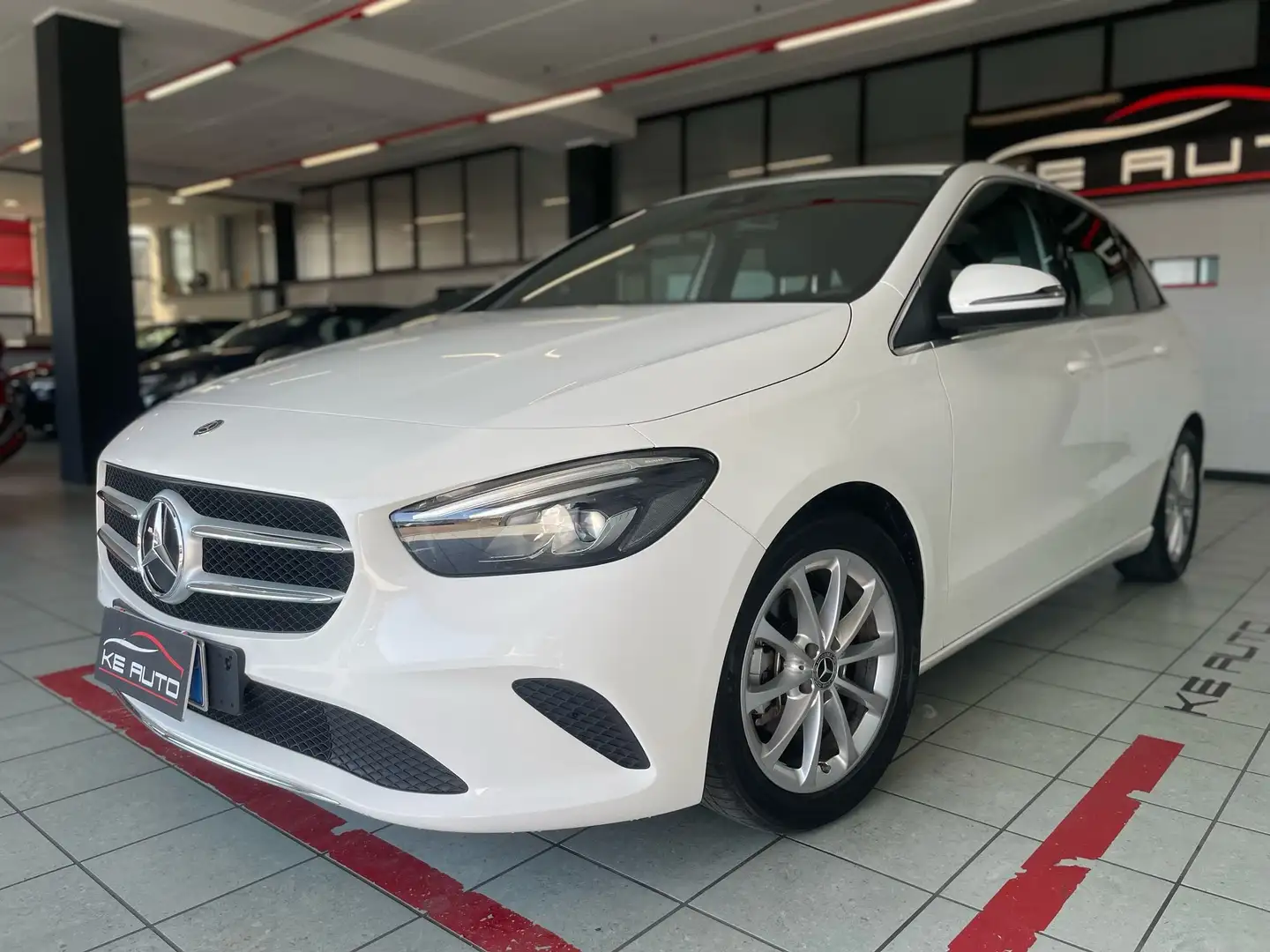 Mercedes-Benz B 180 B 180 Sport Extra auto Bianco - 1