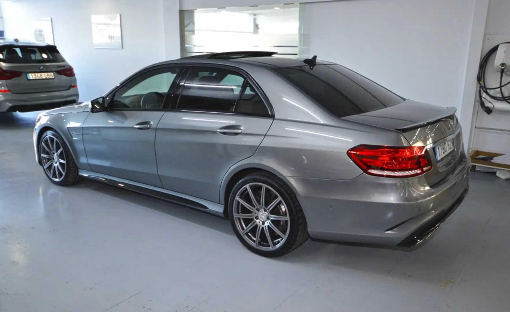 Mercedes-Benz E 63 AMG S 4M Aut. Gris - 2