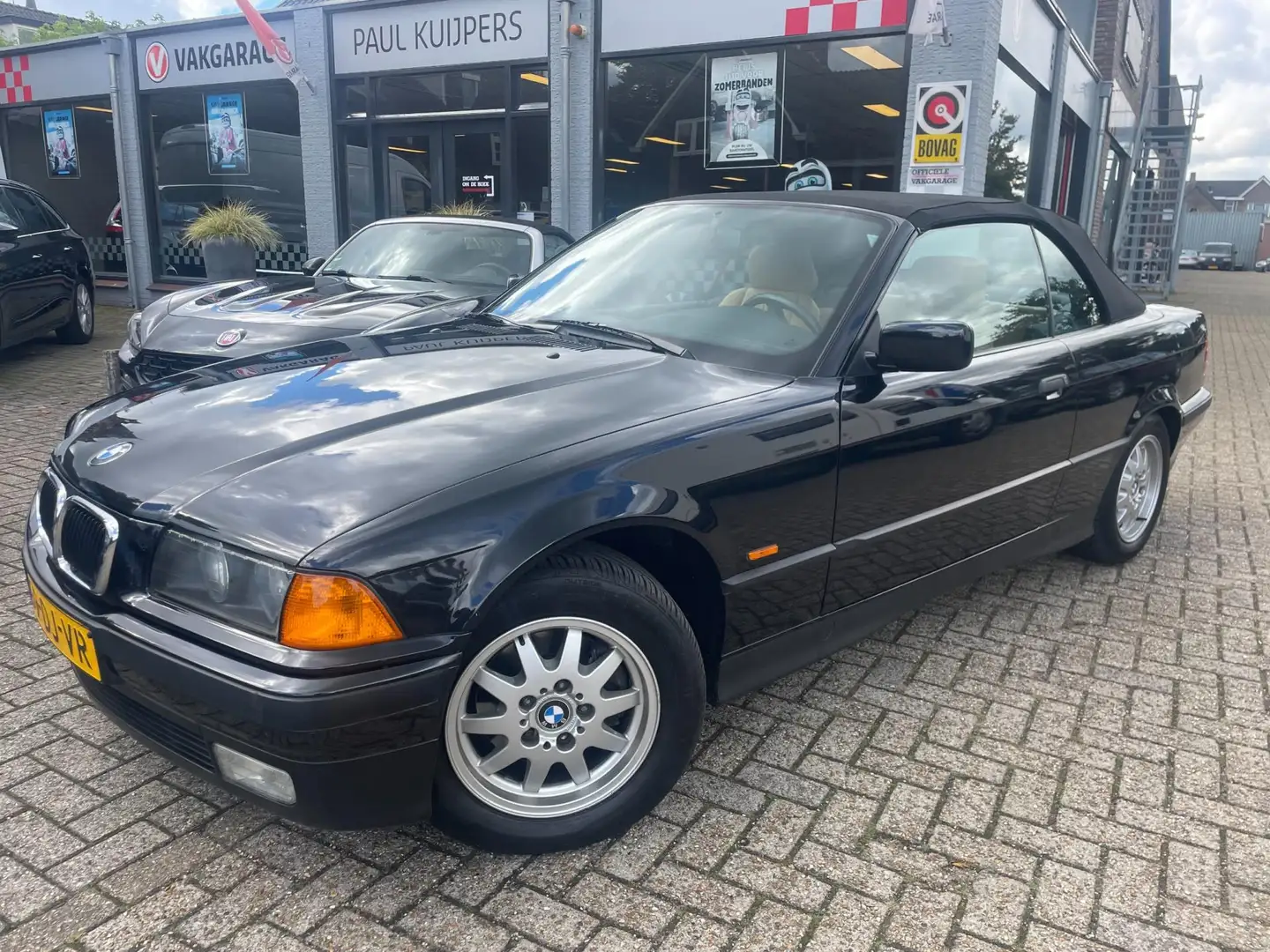 BMW 318 3-serie Cabrio 318i Executive Automaat *Unieke Con Negru - 2